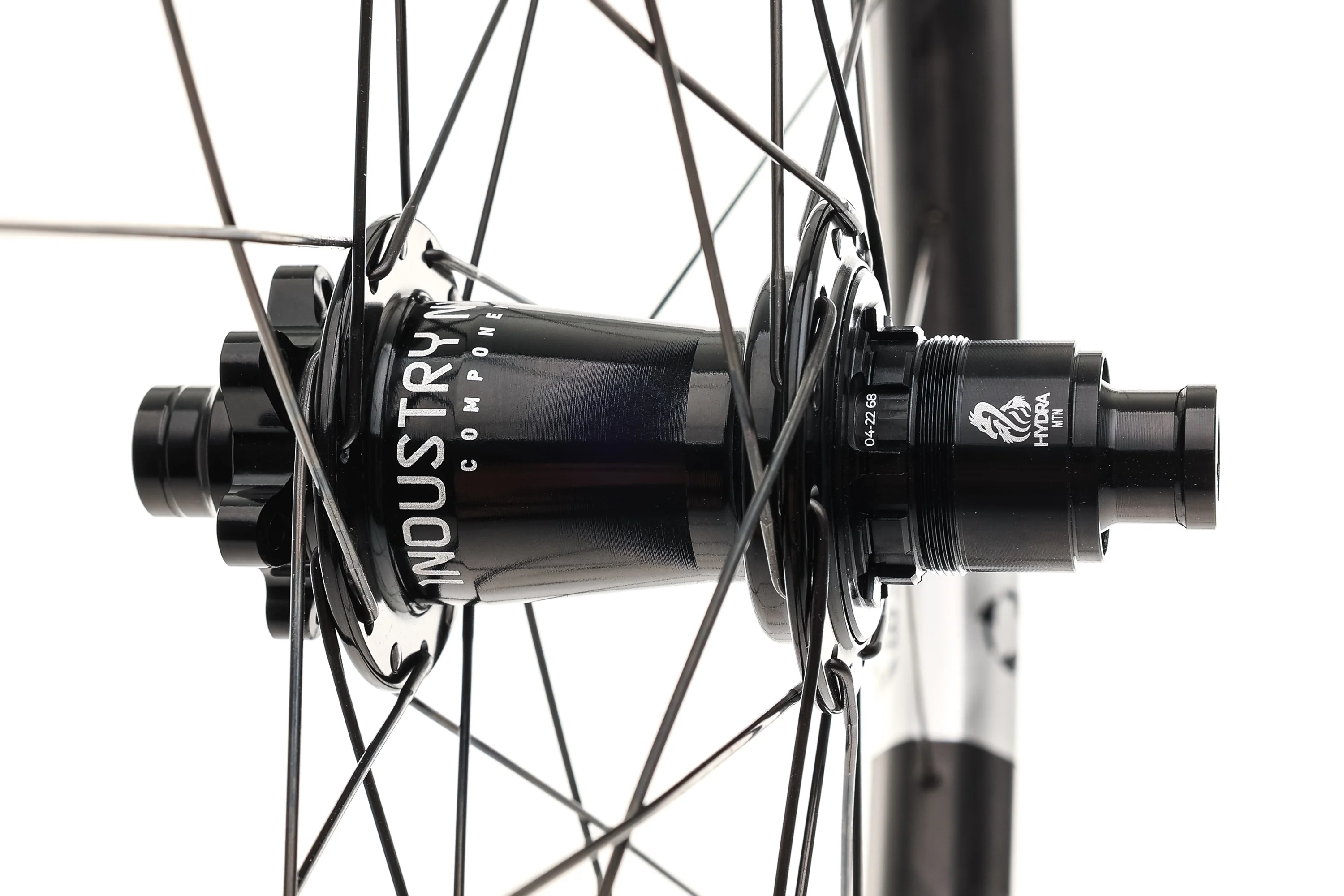 Revel RW30 Carbon Tubeless 29" Wheelset - Image 3