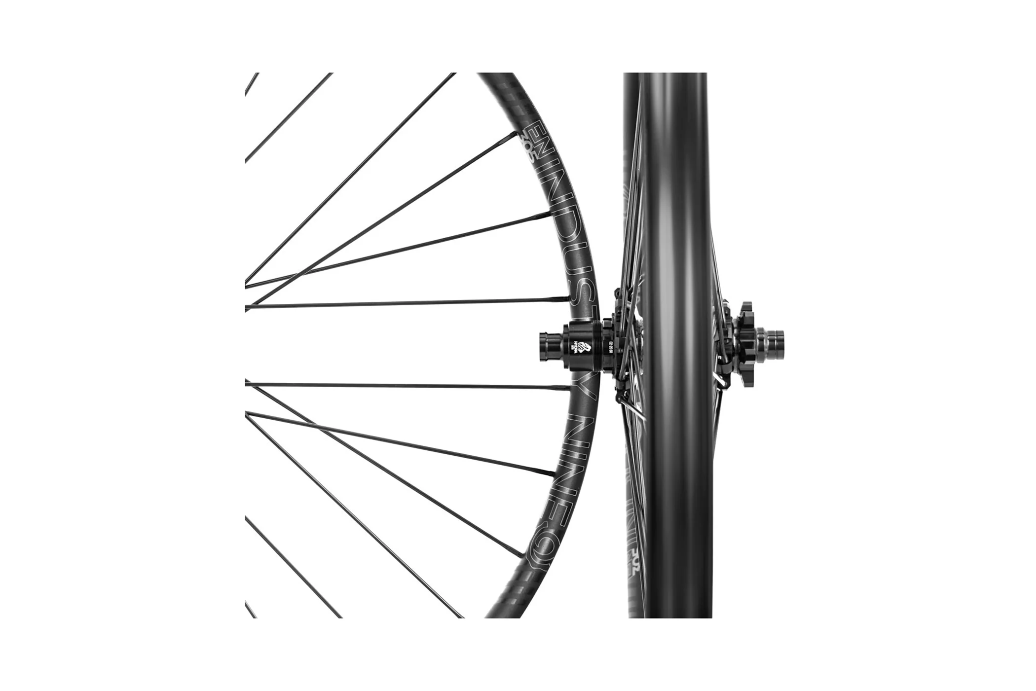 Industry Nine Enduro 305 V3 w/ Hydra Hubs Alloy Tubeless 29" Wheelset - Image 5
