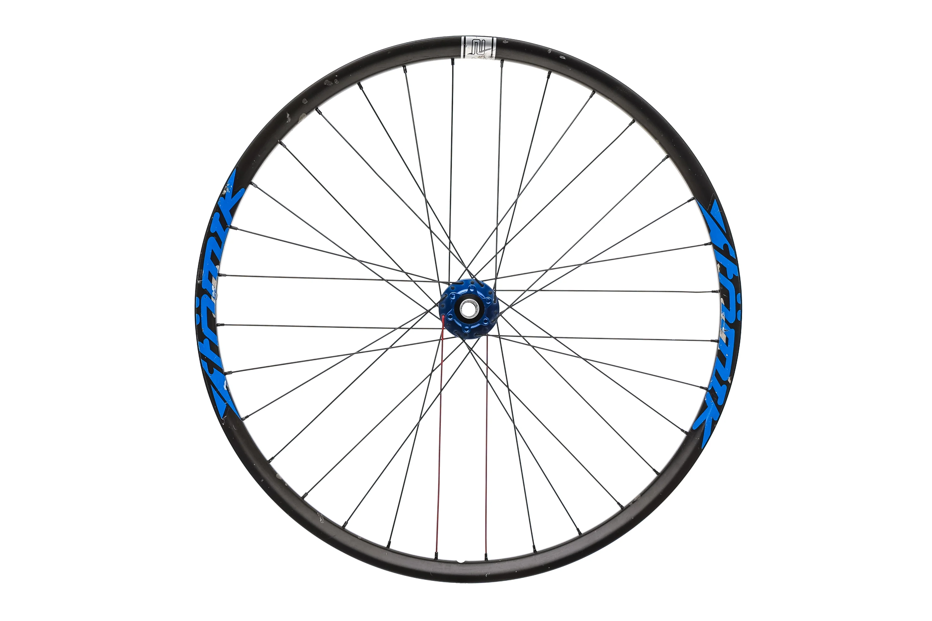 Atomik GR26 w/ Industry Nine Torch Hubs Carbon Tubeless 27.5" Front Wheel - Image 2