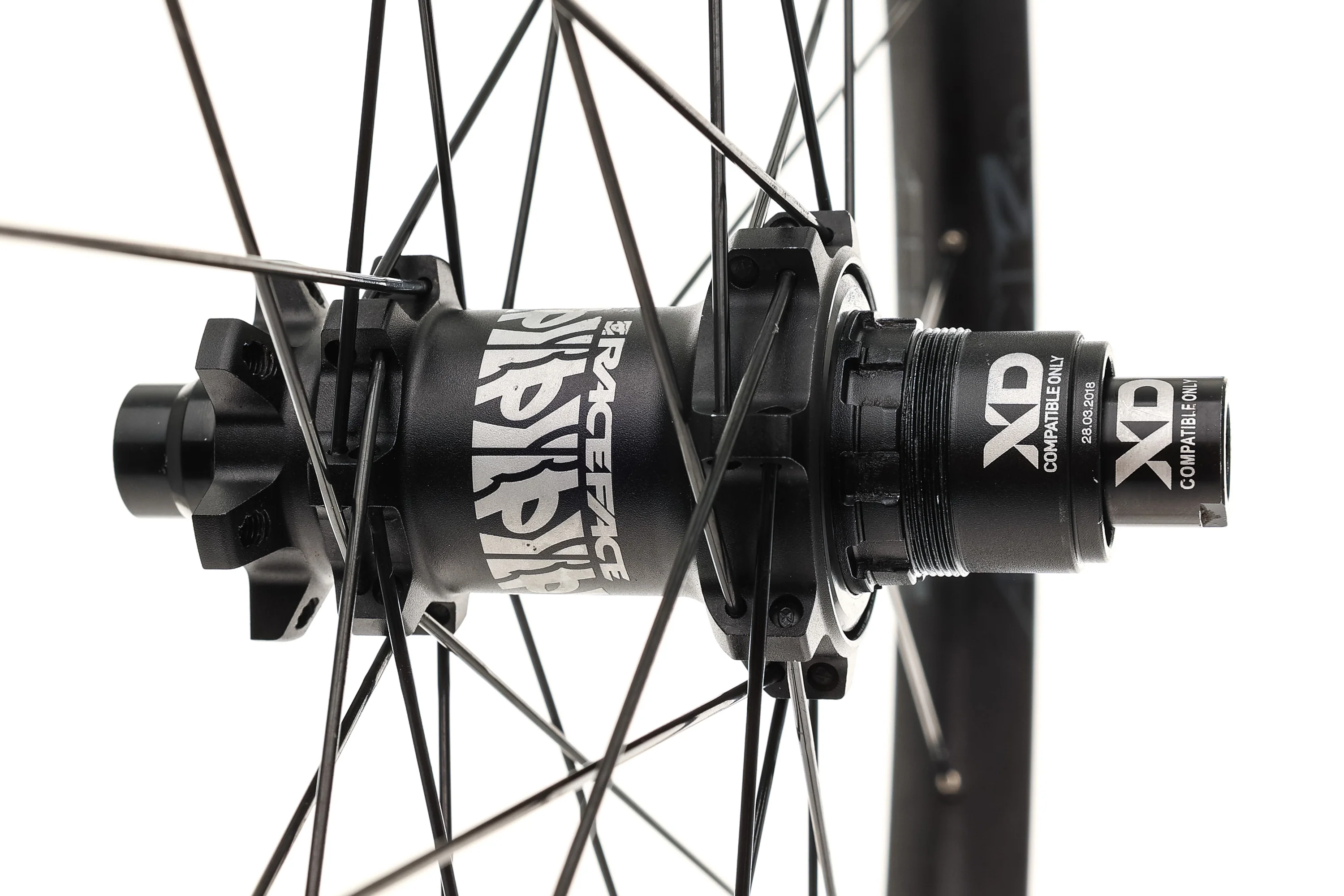 Race Face Aeffect R 30 Aluminum Tubeless 27.5" Rear Wheel - Image 3
