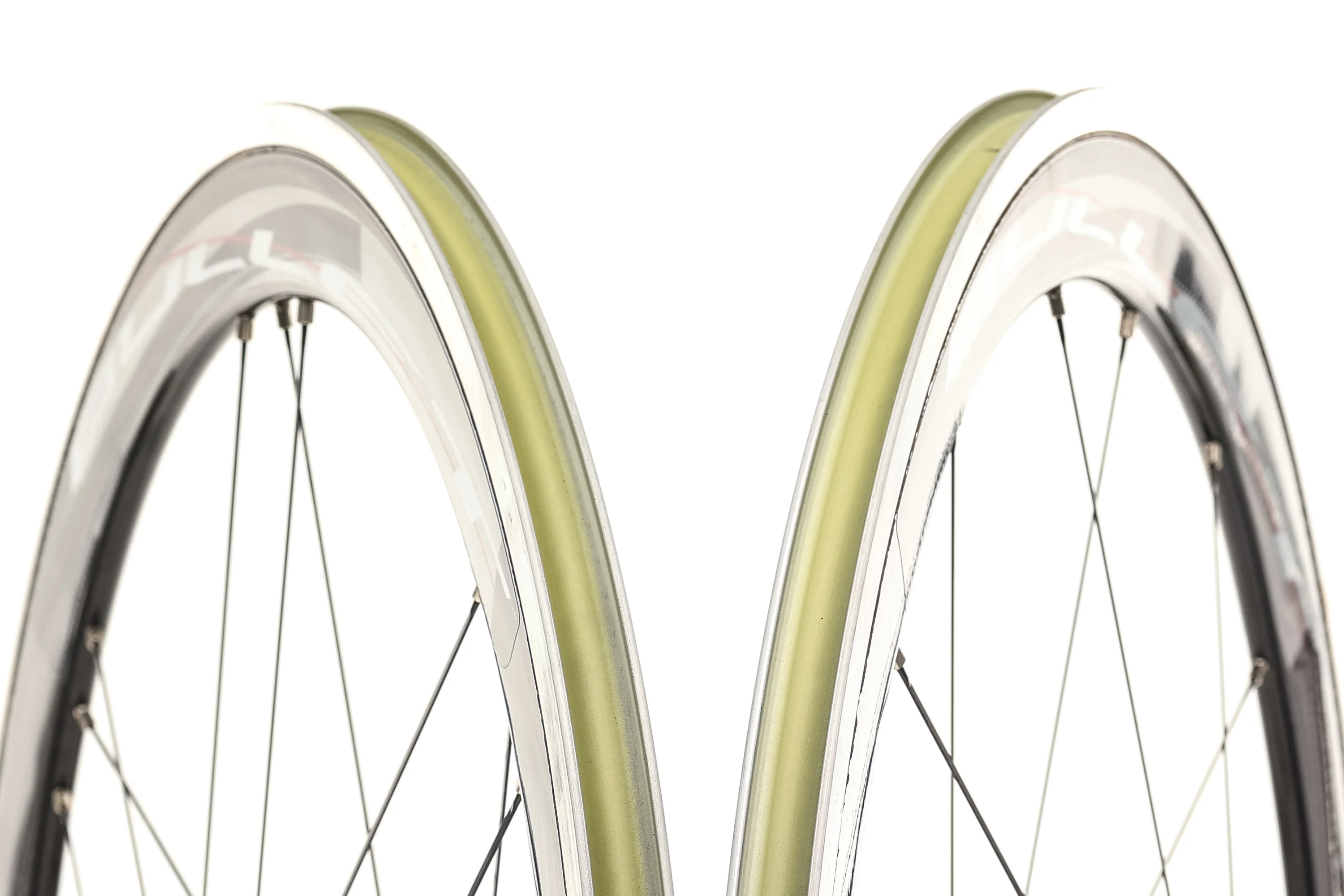 Campagnolo Bullet Ultra Carbon Clincher 700c Wheelset - Image 5