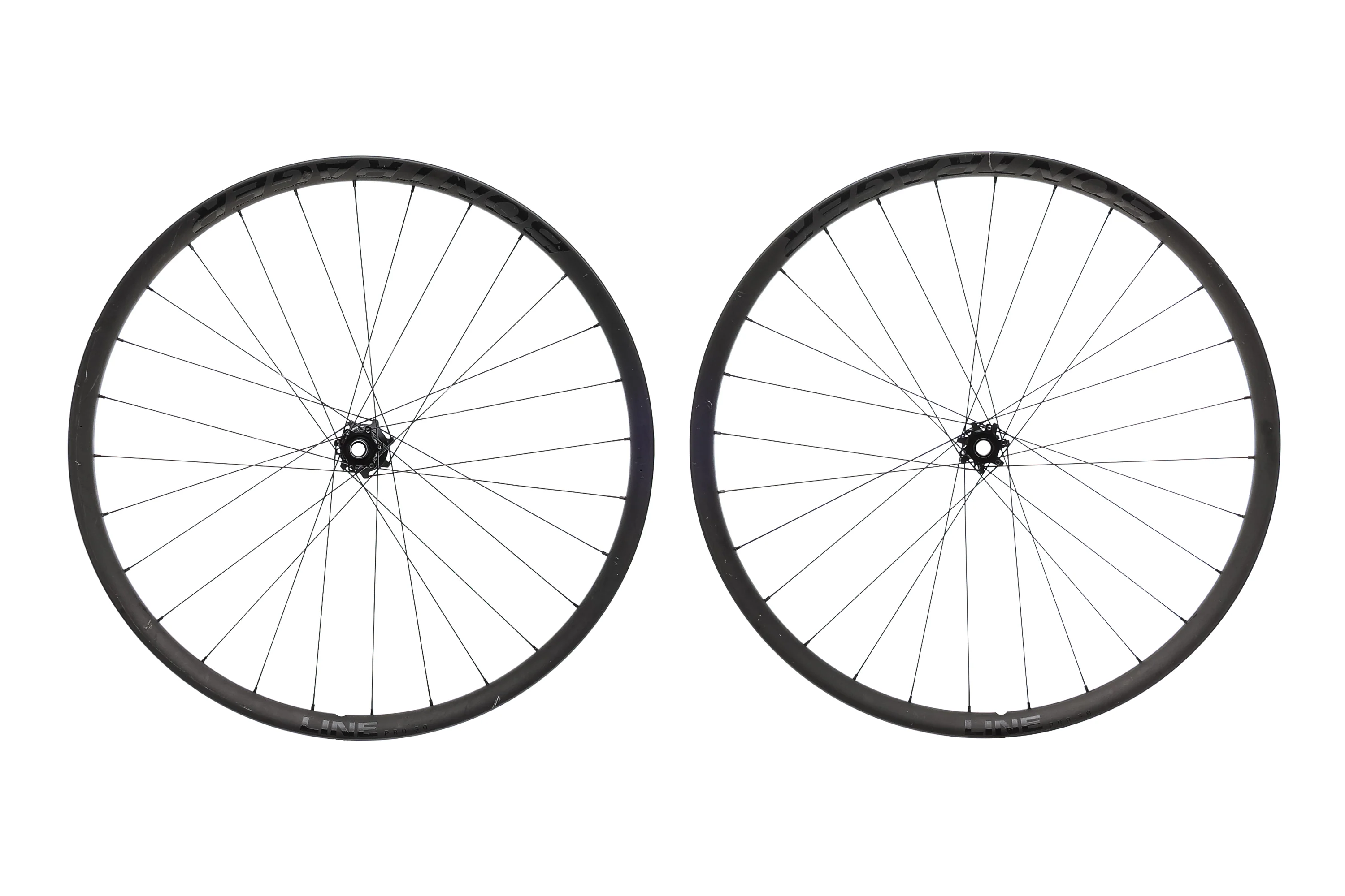 Bontrager Line Pro 30 Boost Carbon Tubeless 29" Wheelset - Image 2