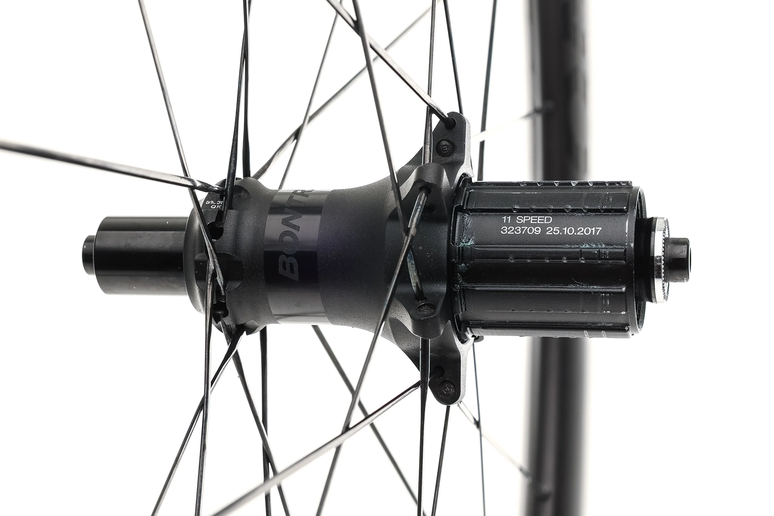 Bontrager Aeolus Pro 3 Carbon Clincher 700c Wheelset - Image 3