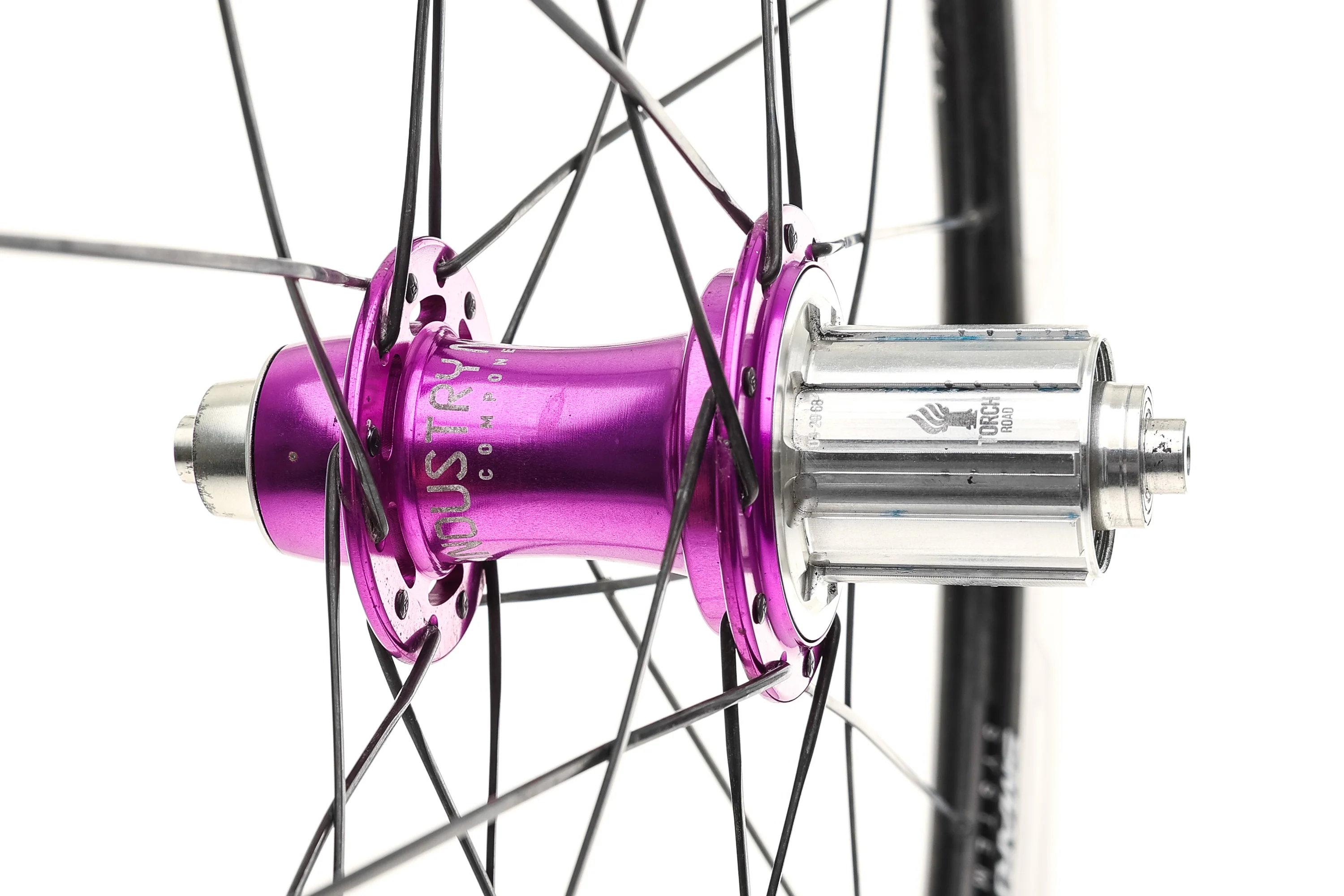 ENVE SES 6.7 w/ Industry Nine Torch Hubs Carbon Clincher 700c Wheelset - Image 3