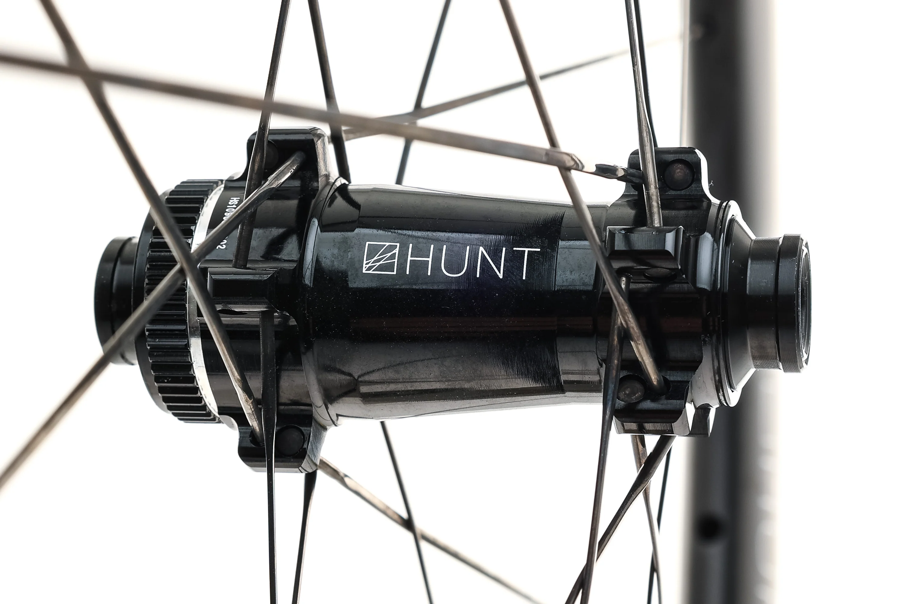 Hunt 50 Carbon Wide Aero Tubeless 700c Wheelset - Image 4