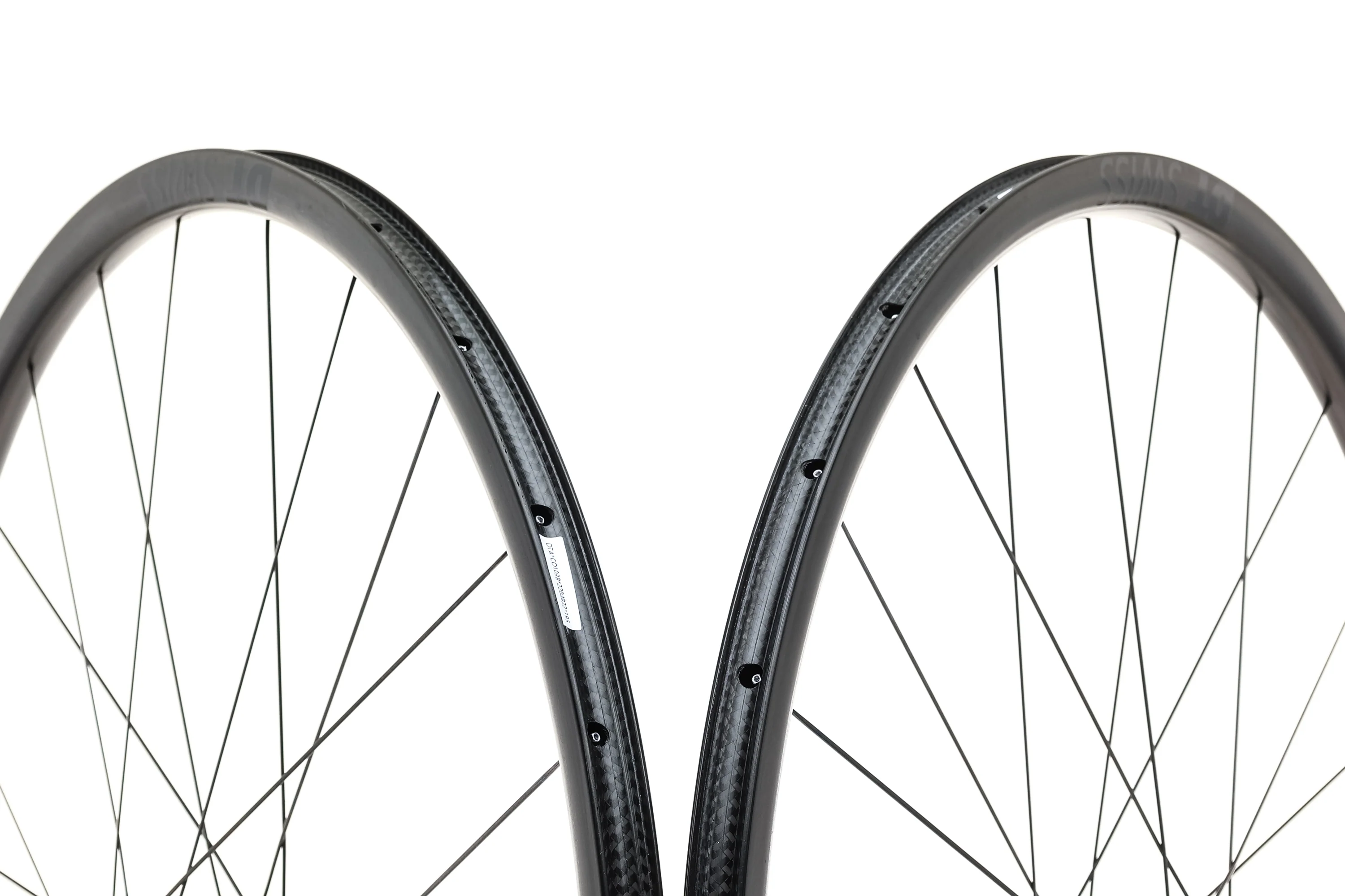DT Swiss PRC 1100 DICUT 24 Mon Chasseral Carbon Tubeless 700c Wheelset - Image 3