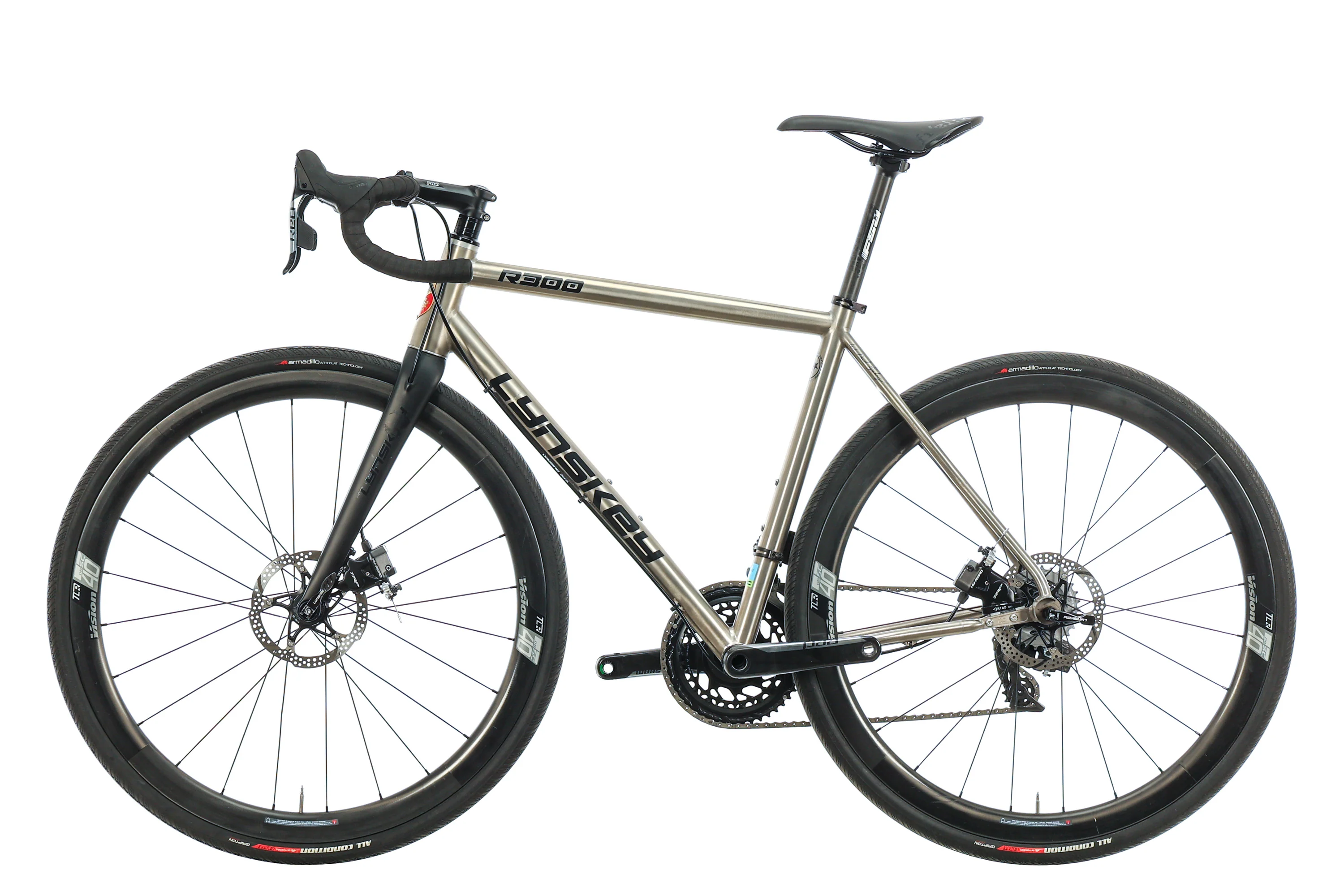 Lynskey R300 Disc Red eTap AXS Road Bike - Medium - Image 2