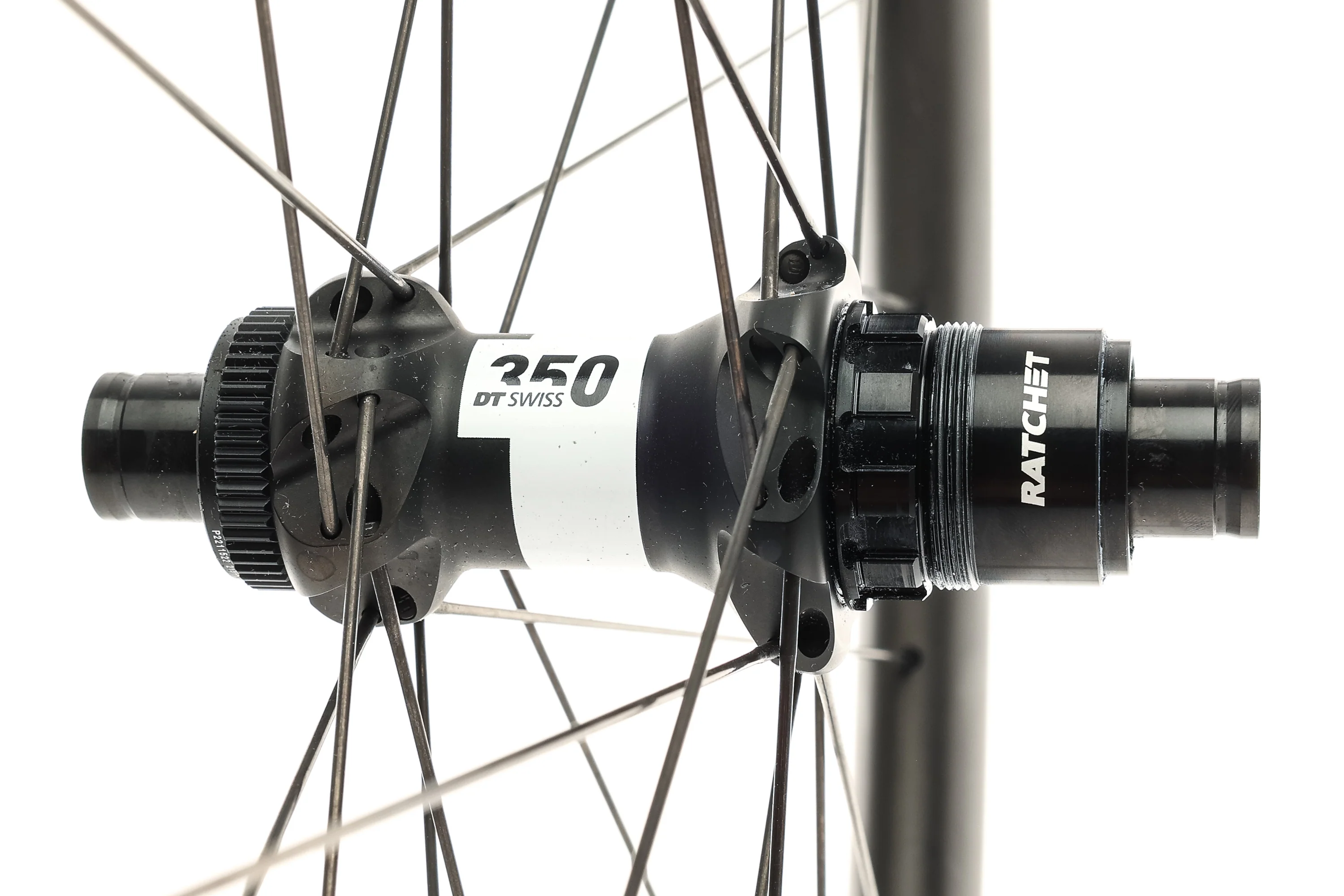 Roval Terra C Carbon Tubeless 700c Wheelset - Image 3