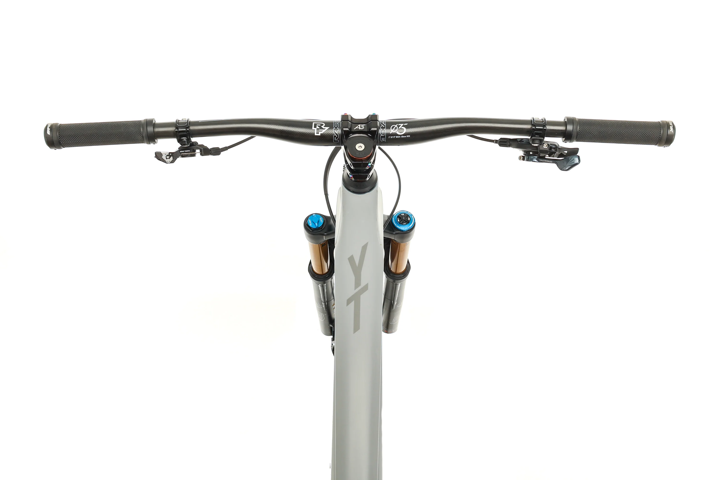 YT Izzo Mountain Bike - 2022, Large - Image 7