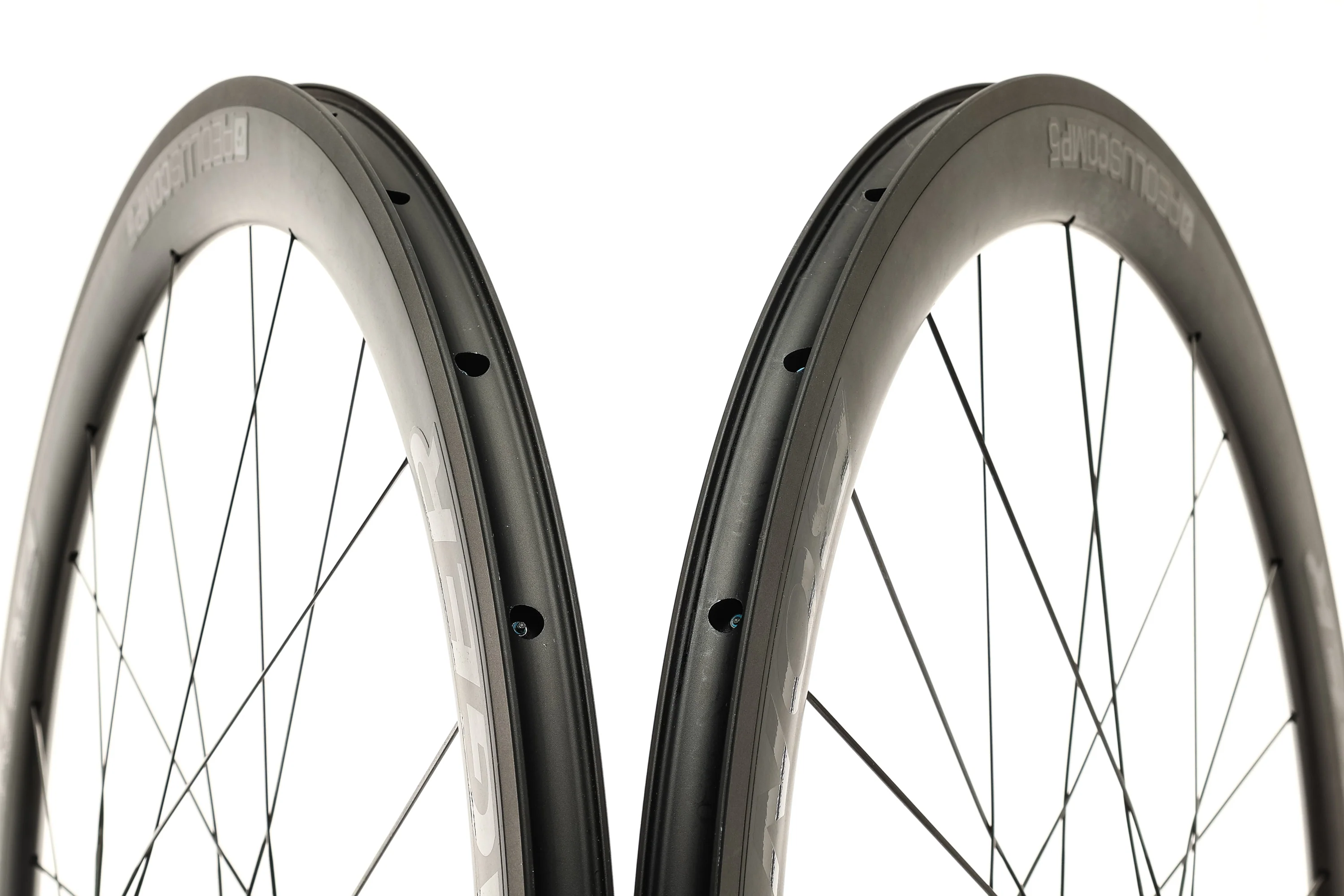 Bontrager Aeolus Comp 5 Aluminum Tubeless 700c Wheelset - Image 5