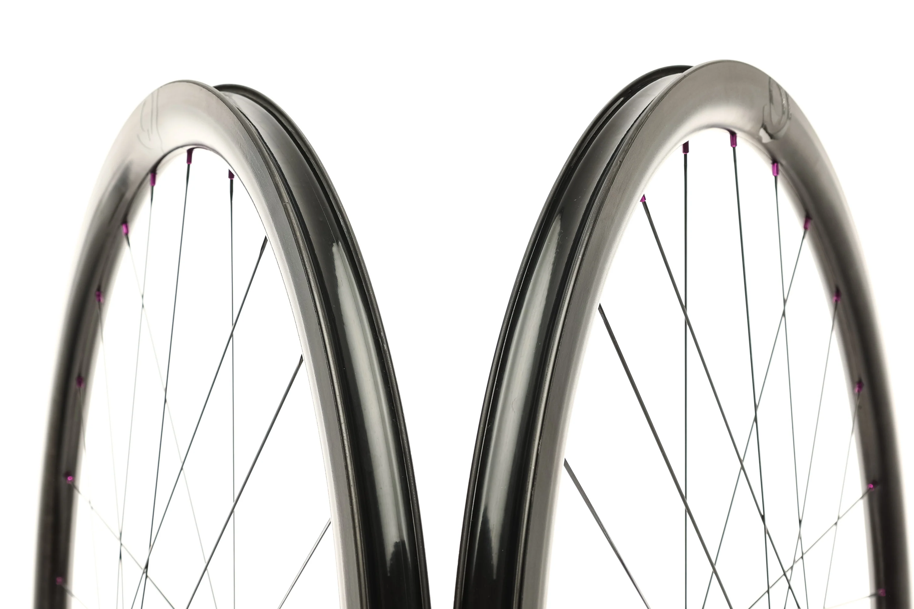 Industry Nine 35 Carbon Tubeless 700c Wheelset - Image 5