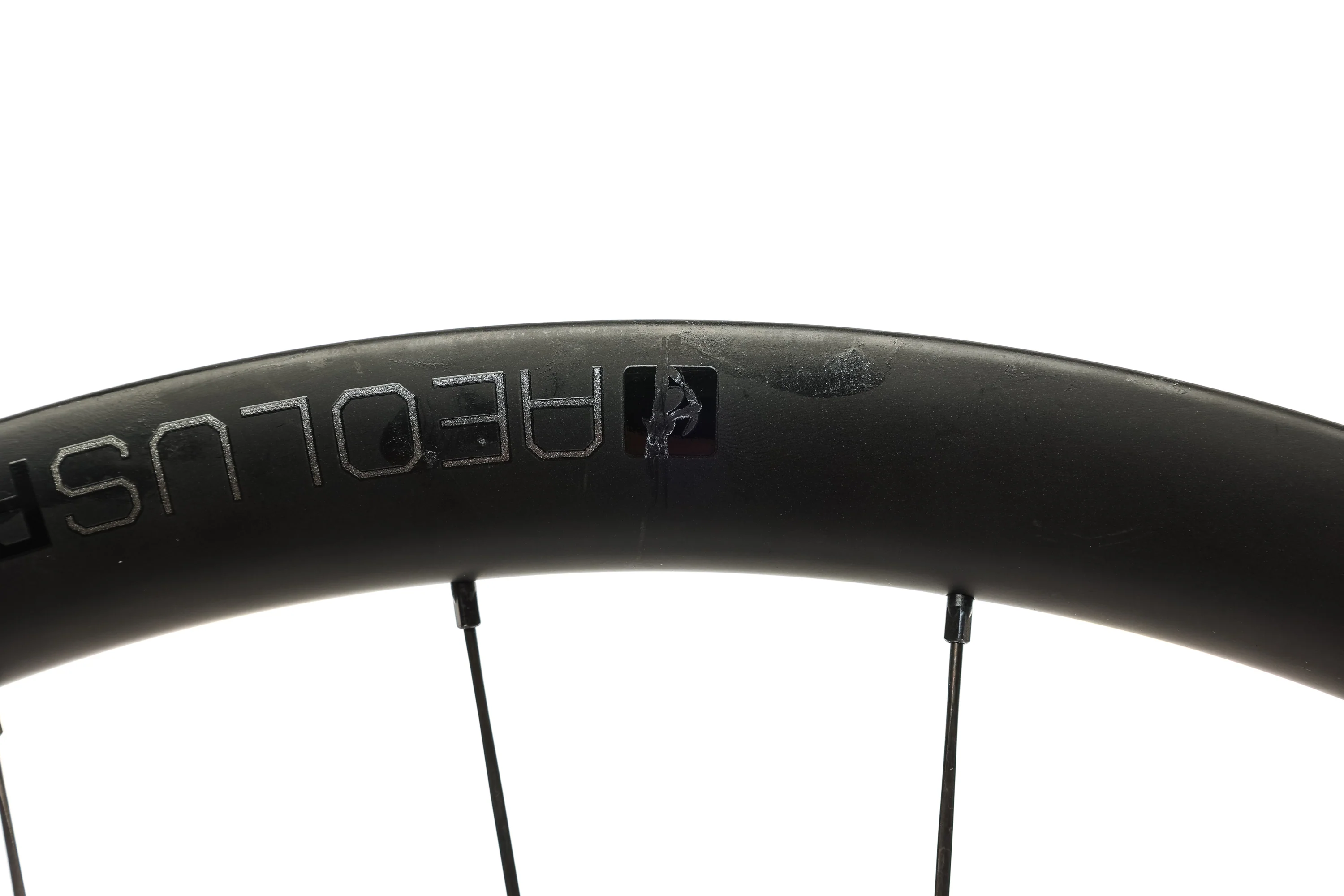 Bontrager Aeolus Pro 3V Carbon Tubeless 700c Wheelset - Image 12