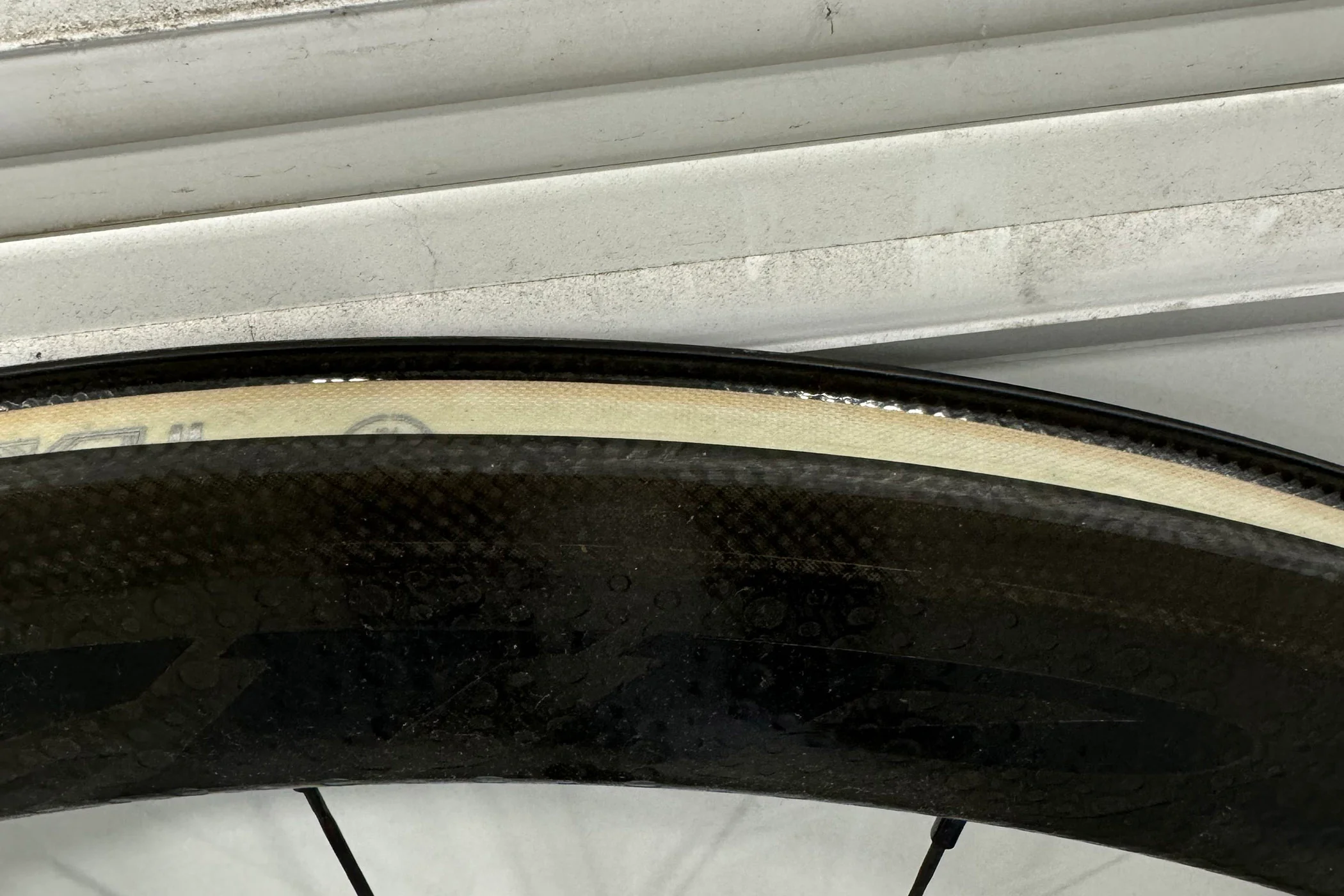 Zipp 404 Firecrest Carbon Clincher 700c Front Wheel - Image 3