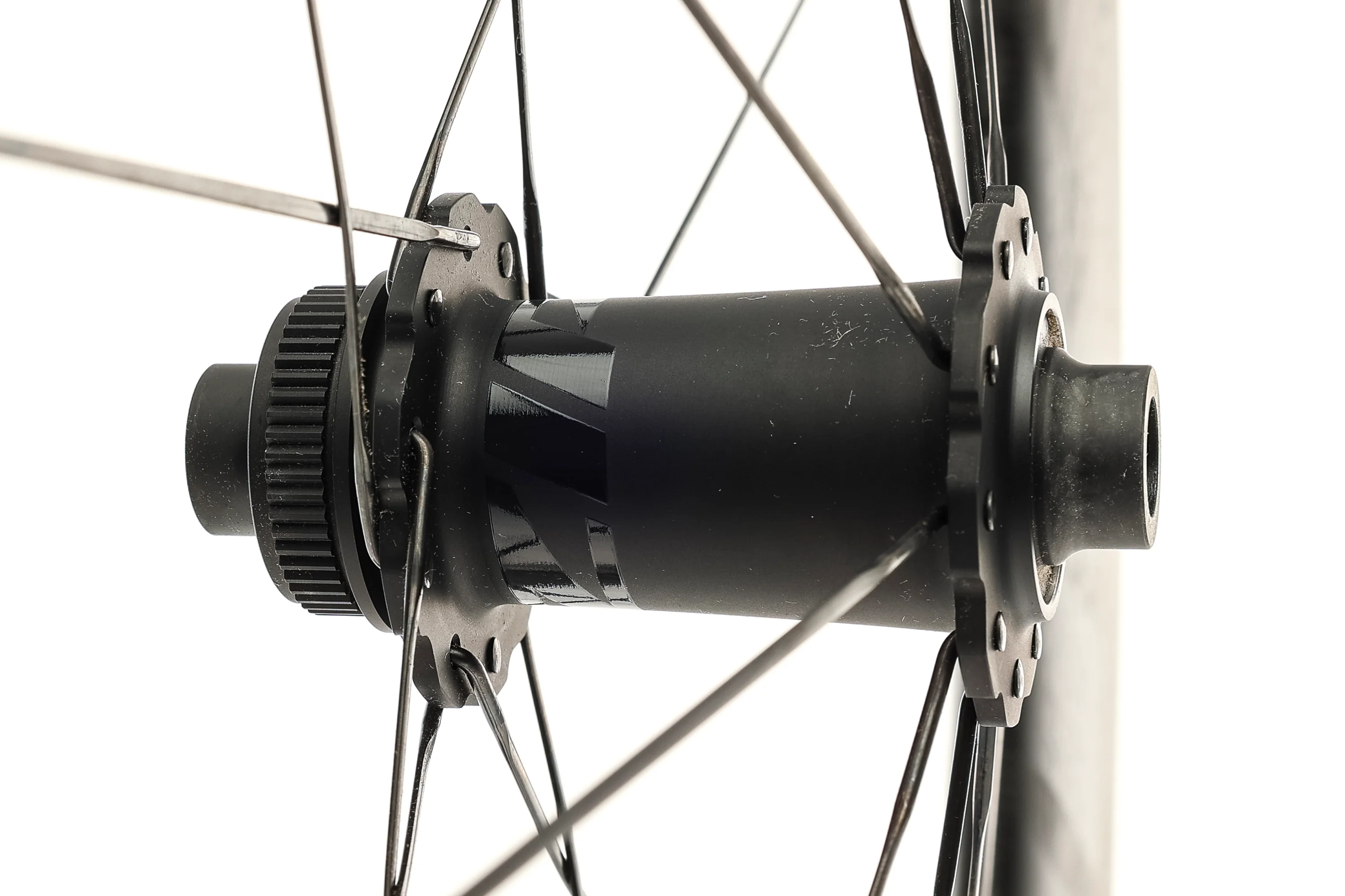 Zipp 858 NSW Carbon Tubeless 700c Front Wheel - Image 12