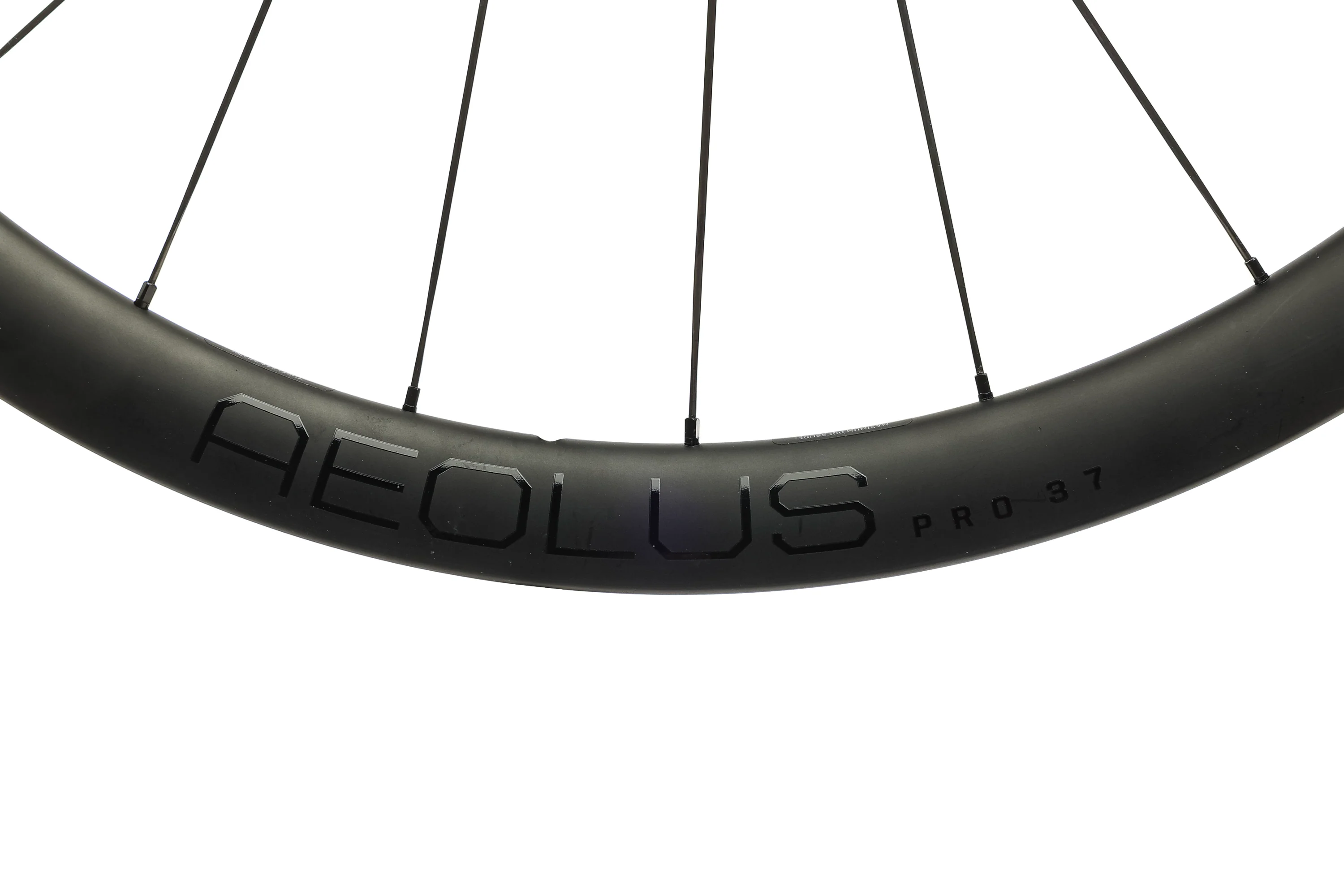 Bontrager Aeolus Pro 37 Carbon Tubeless 700c Wheelset - Image 7