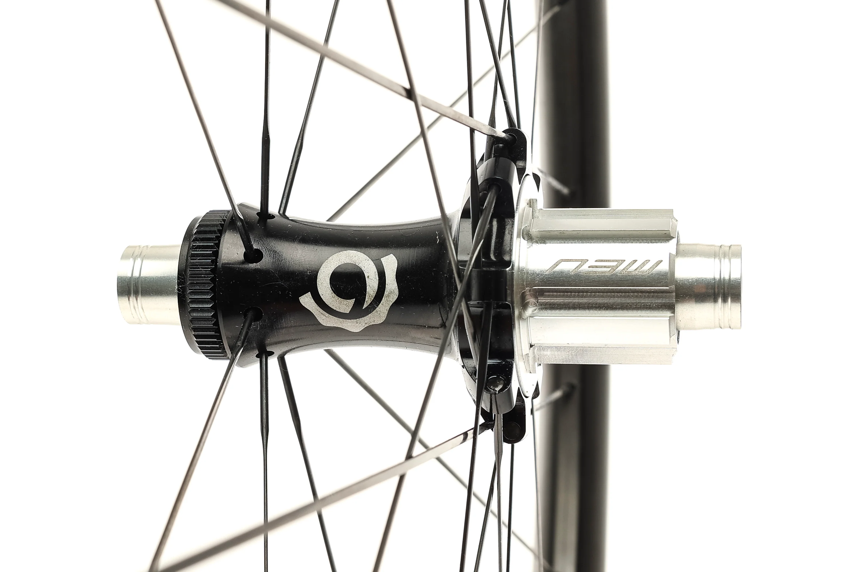 Industry Nine UL 250 Carbon Tubeless 700c Wheelset - Image 4