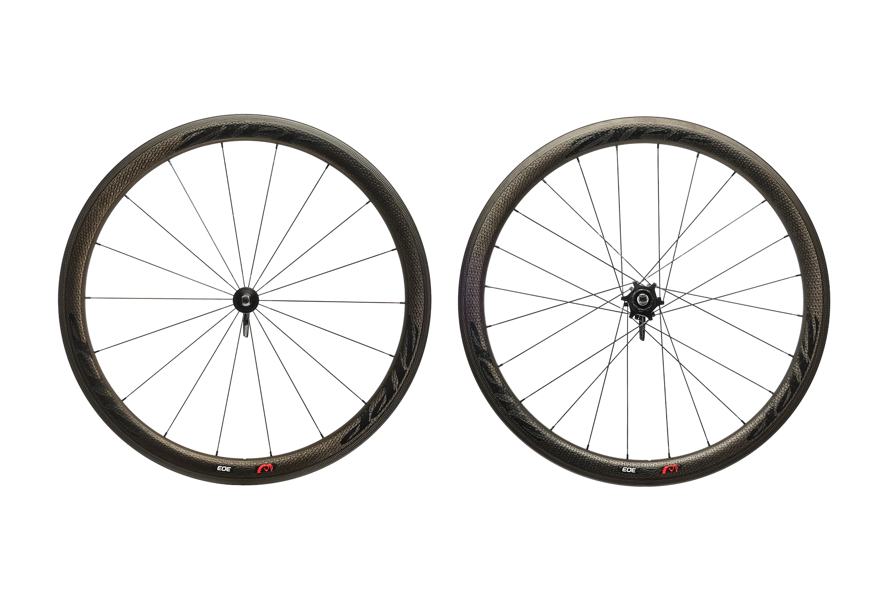 Zipp 303 Firecrest Carbon Clincher 700c Wheelset - Image 2
