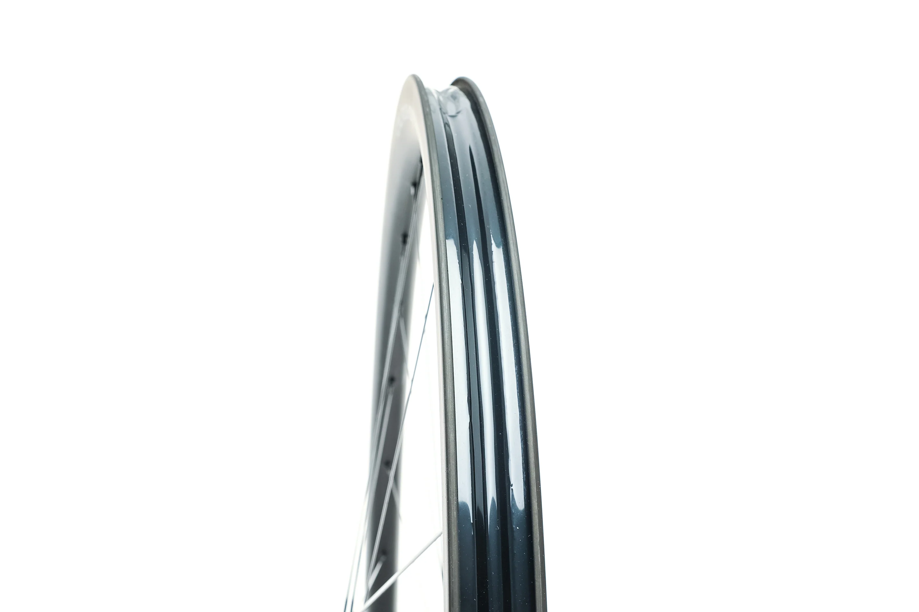 Shimano Dura-Ace WH-R9270-C36-TL Carbon Tubeless Disc 700c Front Wheel - Image 5