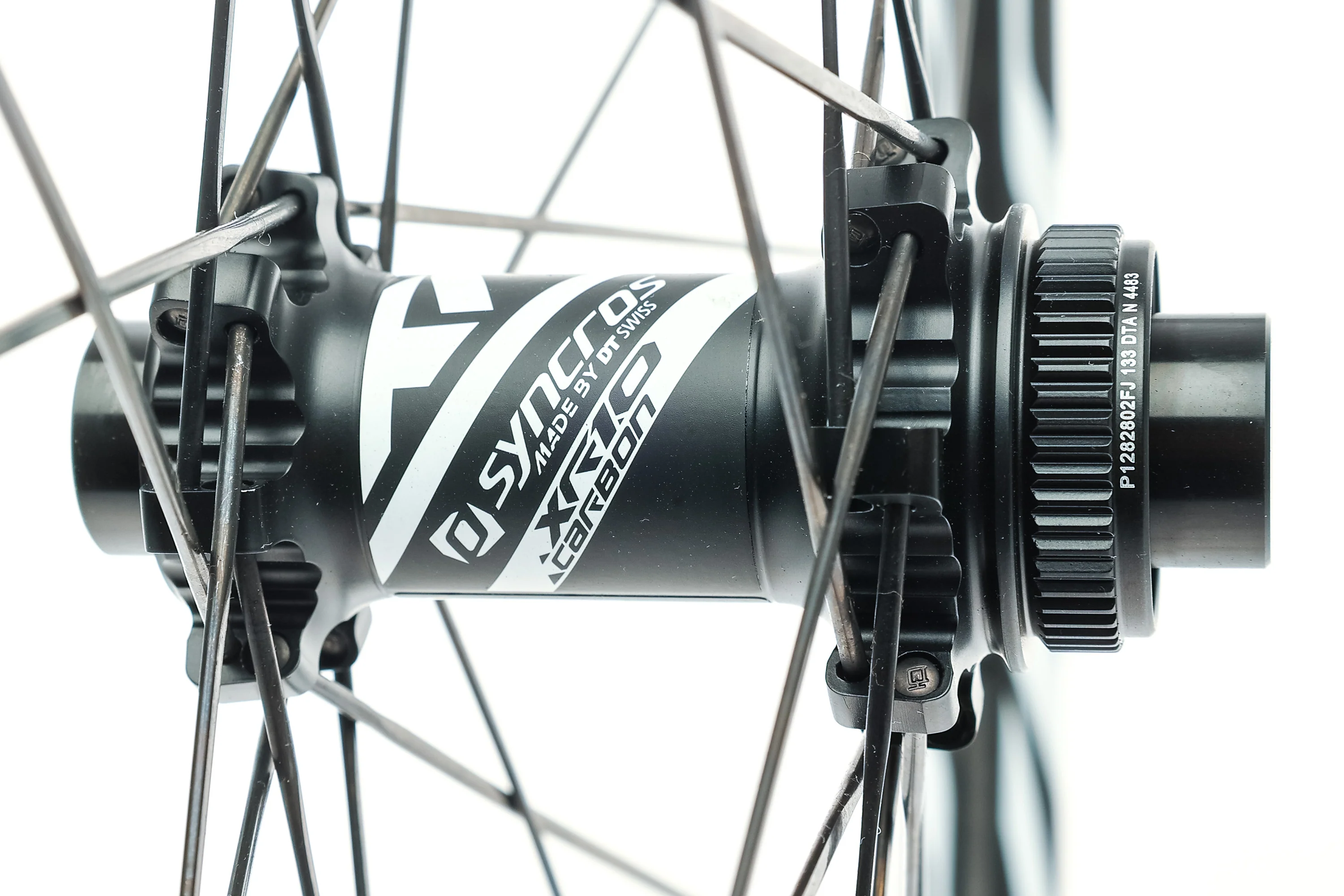 Syncros XR1.0 Carbon Tubeless 29" Front Wheel (Non-Boost) - Image 3