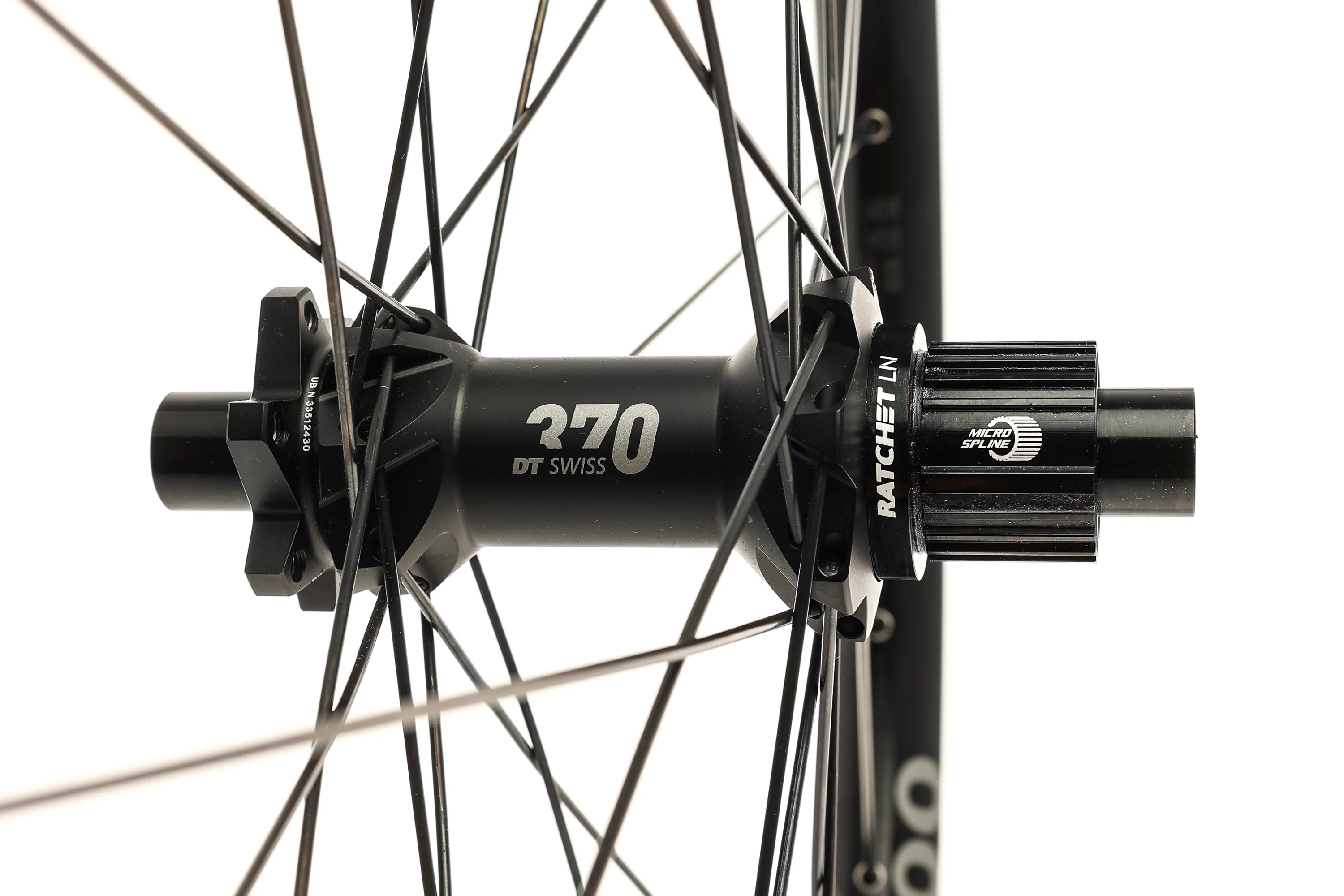 DT Swiss M 1900 Spline Aluminum Tubeless 29" Wheelset - Image 4