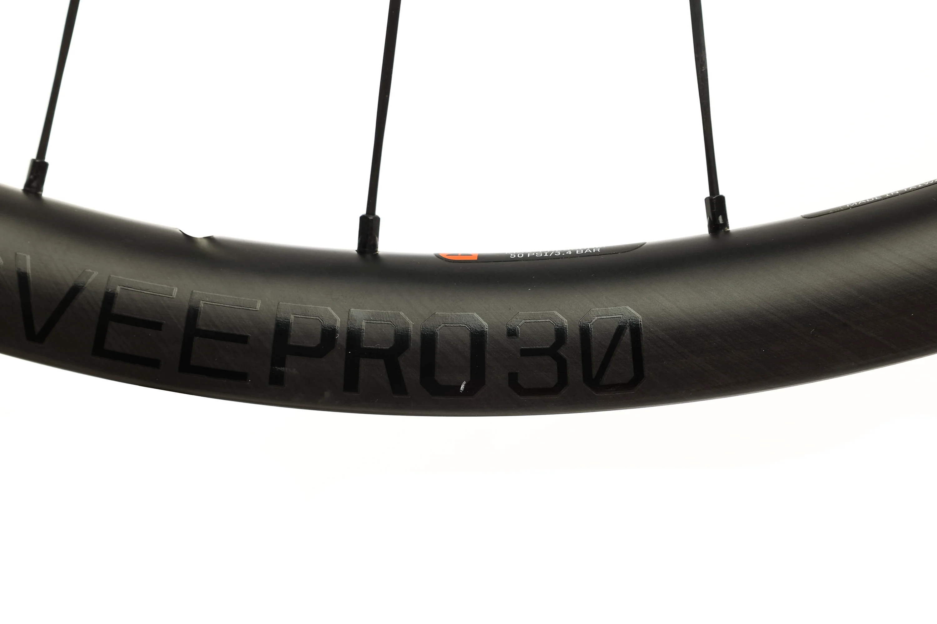 Bontrager Kovee Pro 30 Carbon Tubeless 29" Wheelset - Image 8