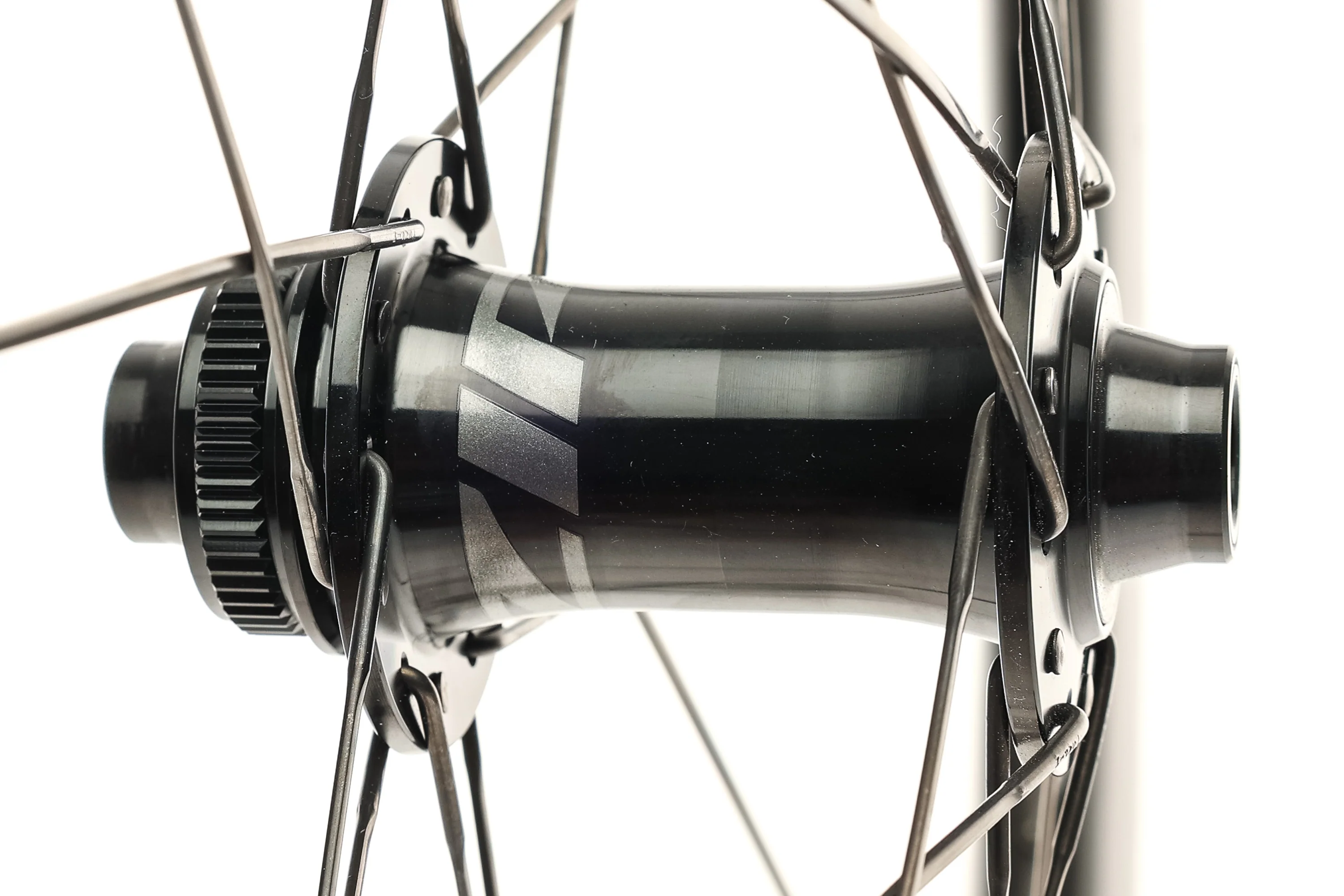 ZIPP 303 S Carbon Tubeless 700c Wheelset - Image 3