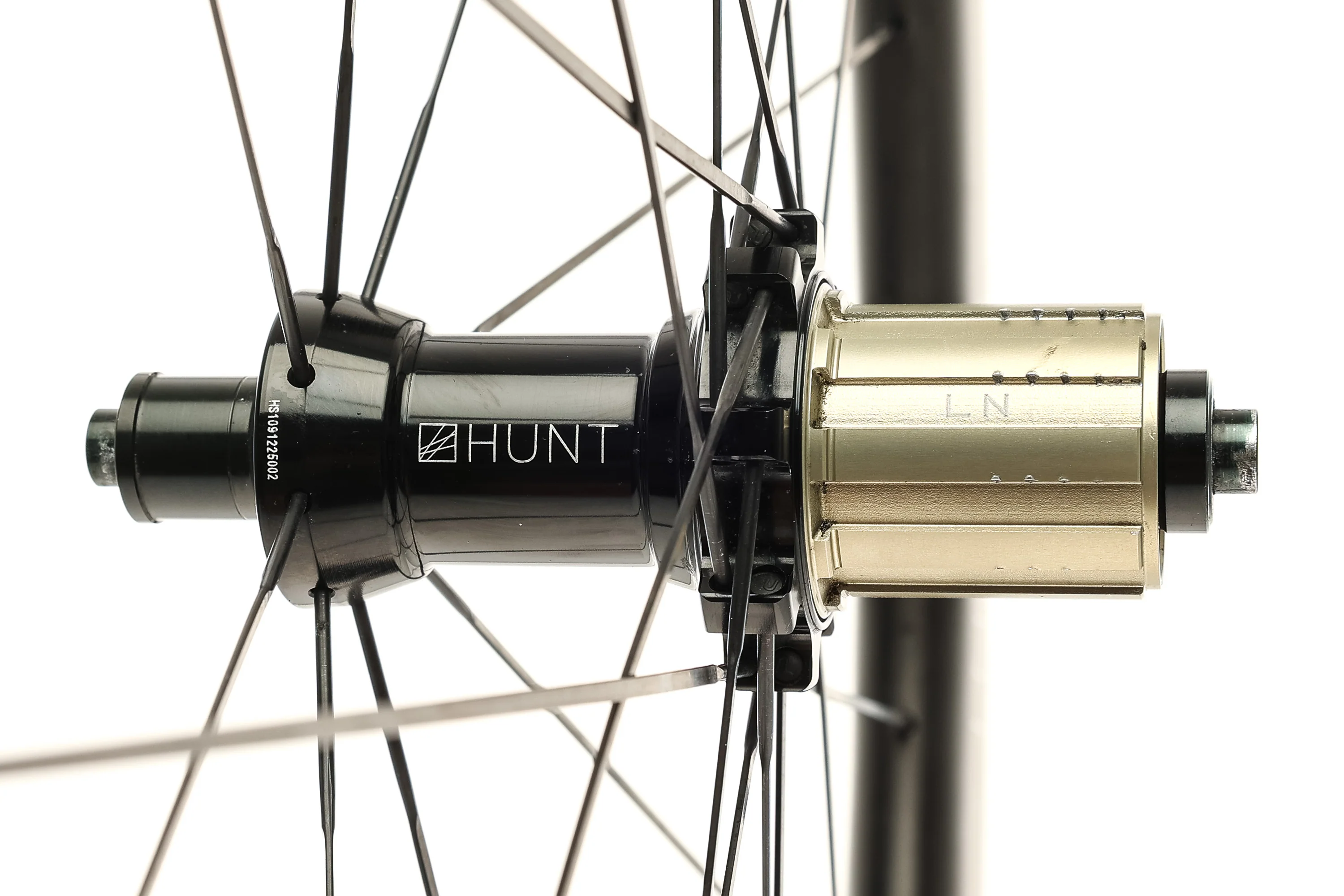 Hunt 50 UD Carbon Tubeless 700c Rear Wheel - Image 3