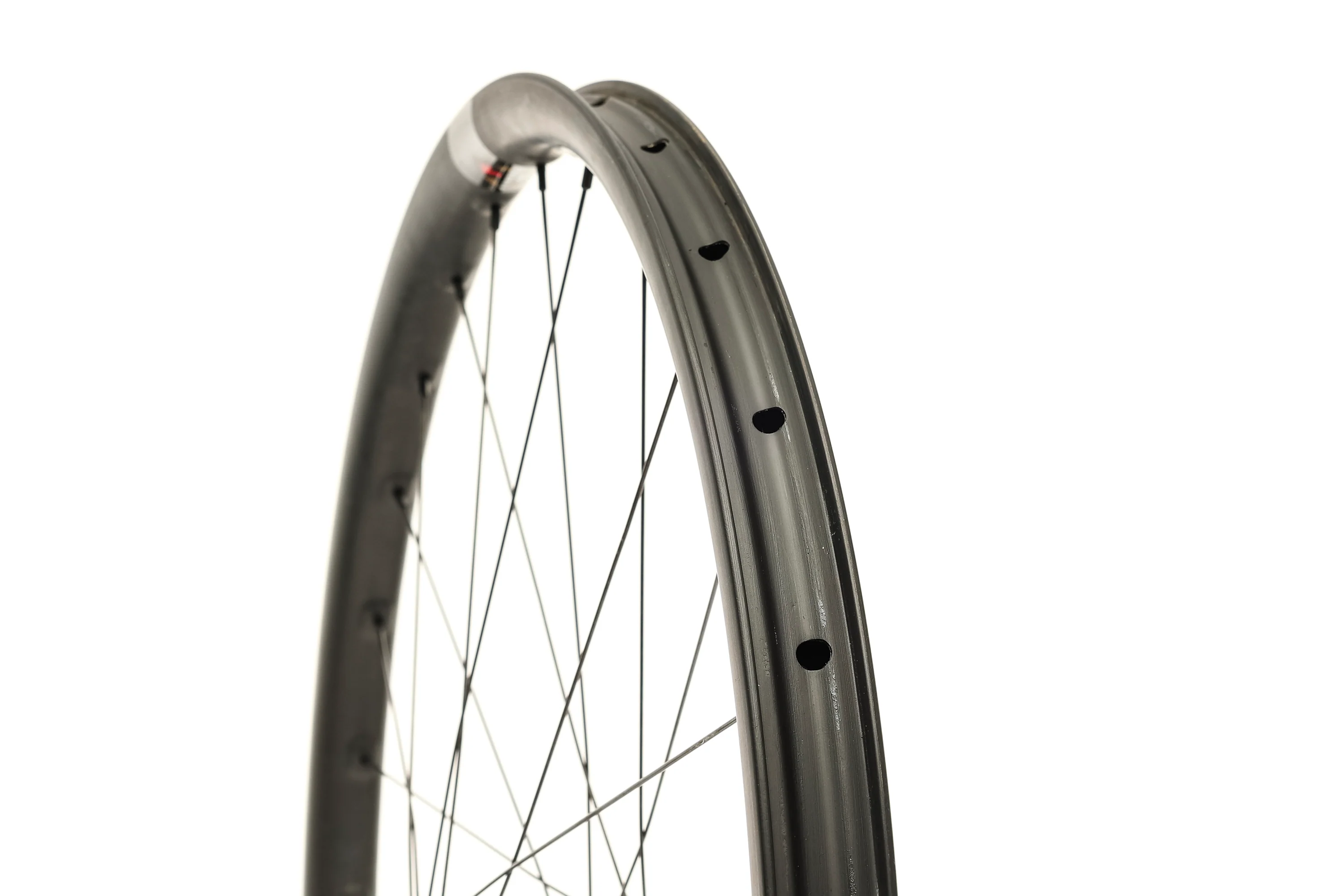 Reserve 27 Carbon Tubeless 29" Front Wheel - Image 4