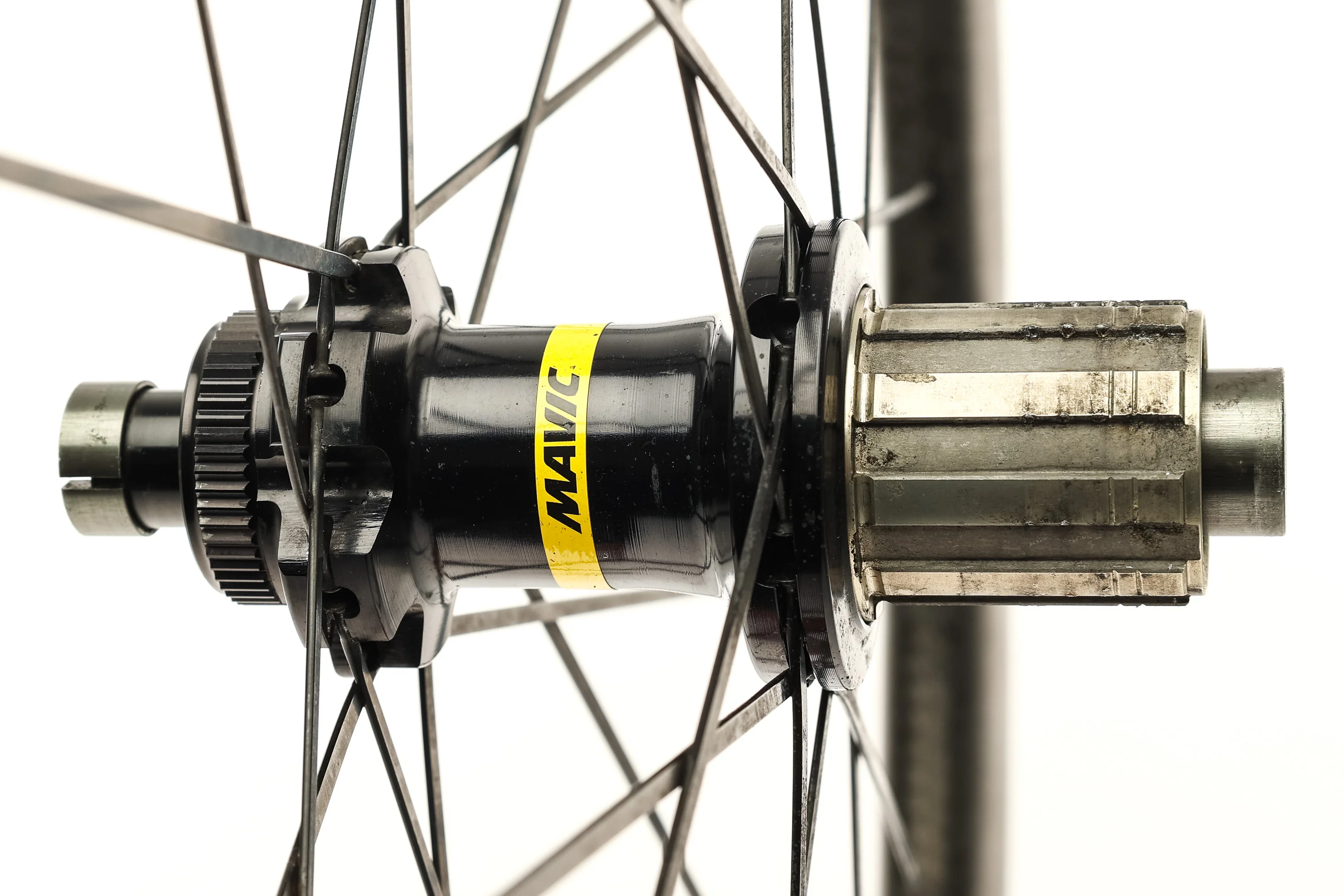 Mavic Cosmic Pro Carbon Tubeless 700c Wheelset - Image 4