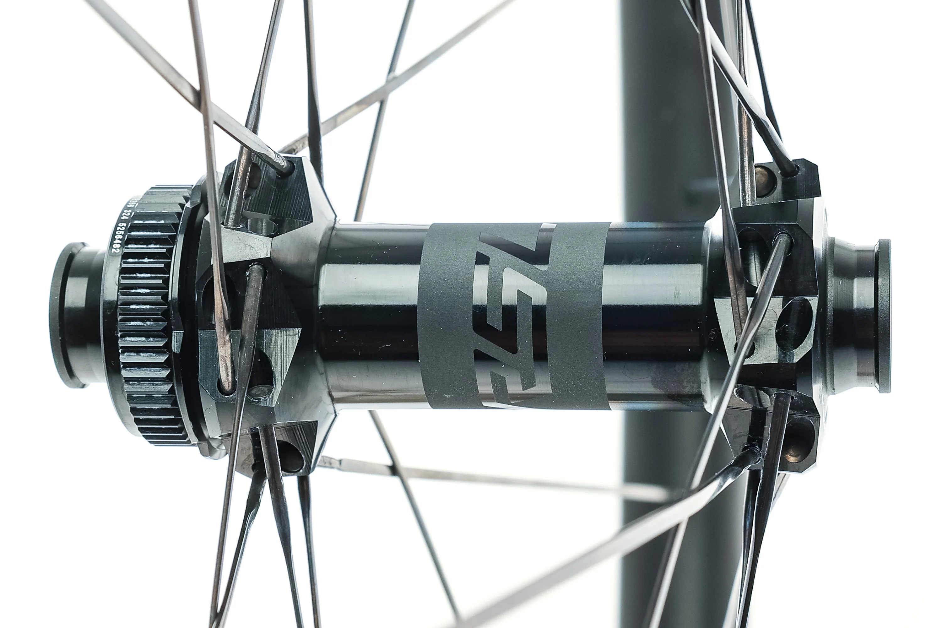 Bontrager Kovee RSL Carbon Tubeless 29" Front Wheel - Image 3