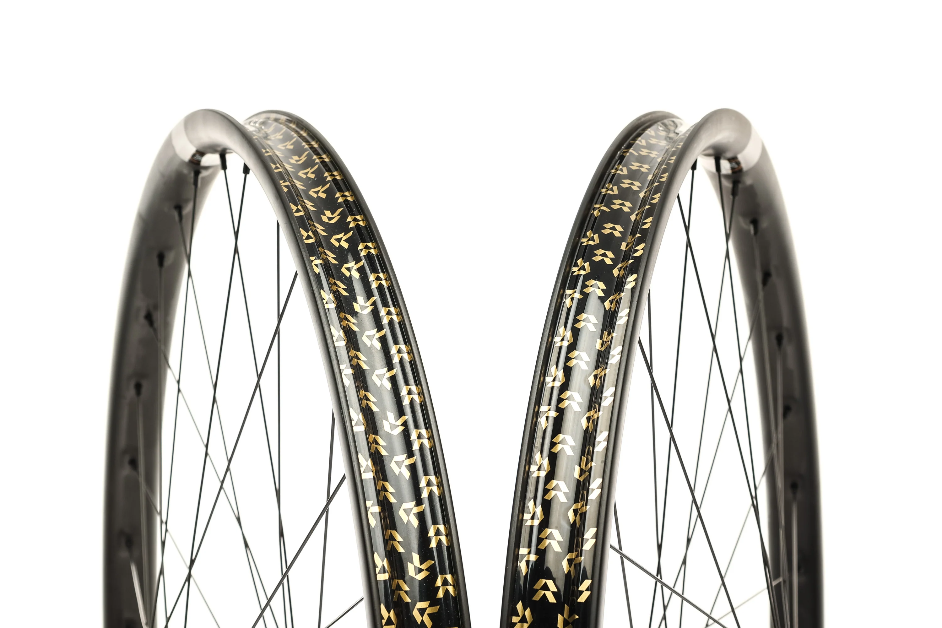Reserve 31 DH w/ Industry Nine Hydra Hubs Carbon Tubeless 29" Wheelset - Image 5