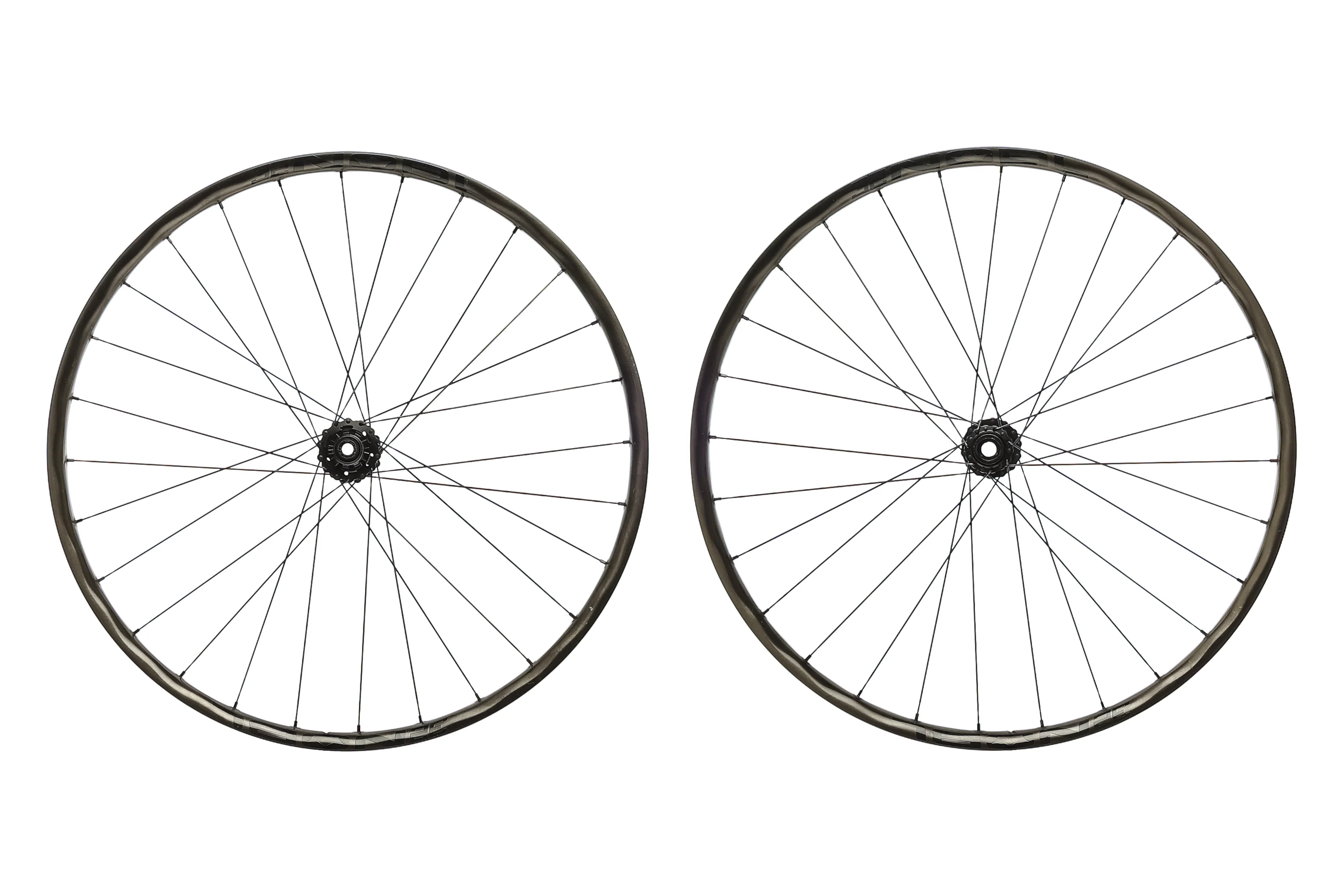 NOBL TR32 w/ Onyx Vesper Hubs Carbon Tubeless 29" Wheelset