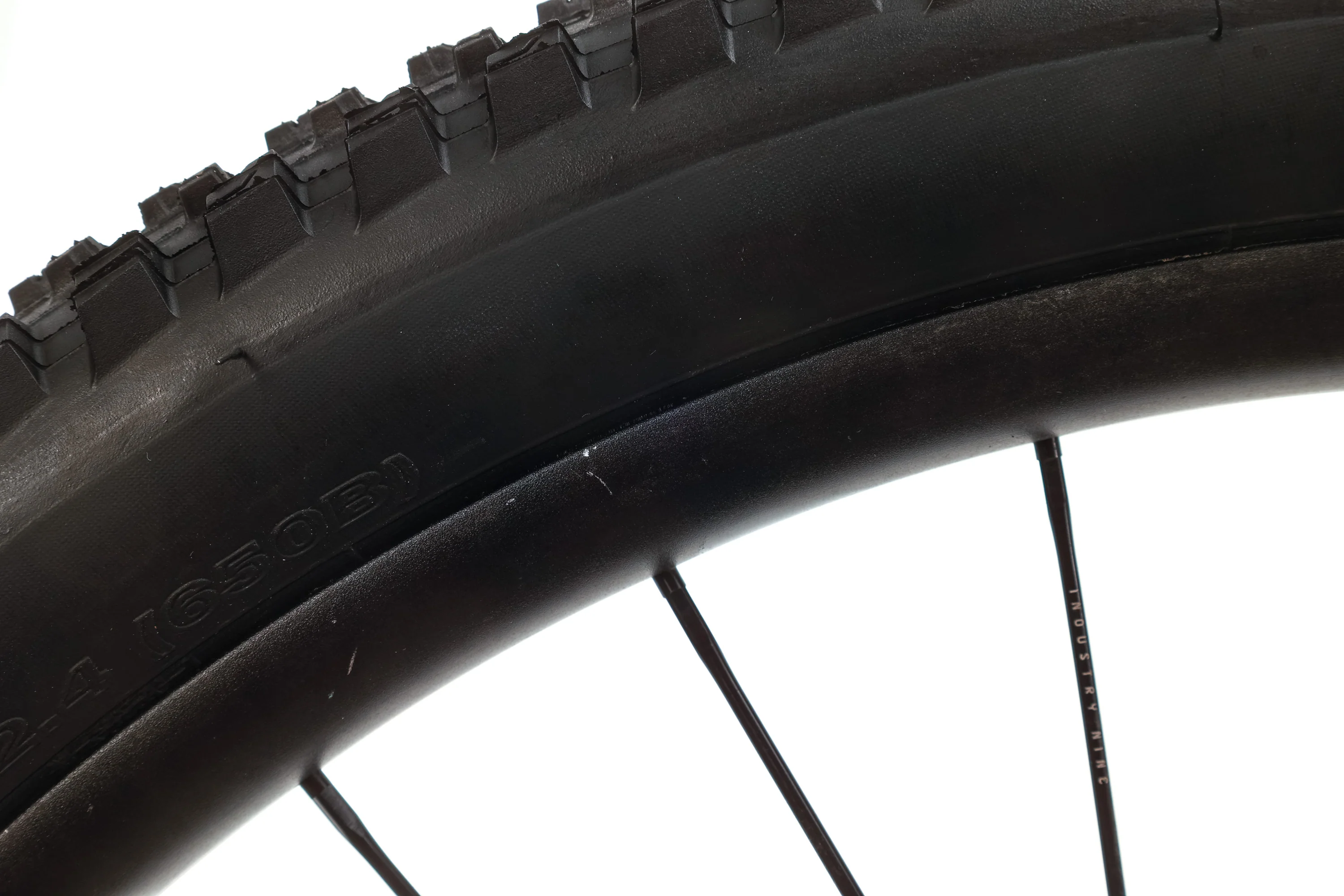 Santa Cruz Bronson S Carbon C MX Mountain Bike - 2022, Medium - Image 10