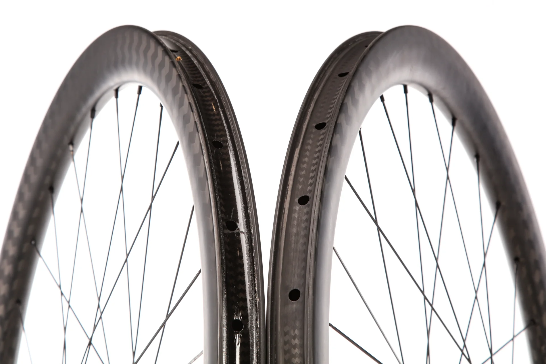 White Industries 46mm Carbon Tubeless Gravel 700c Wheelset - Image 5