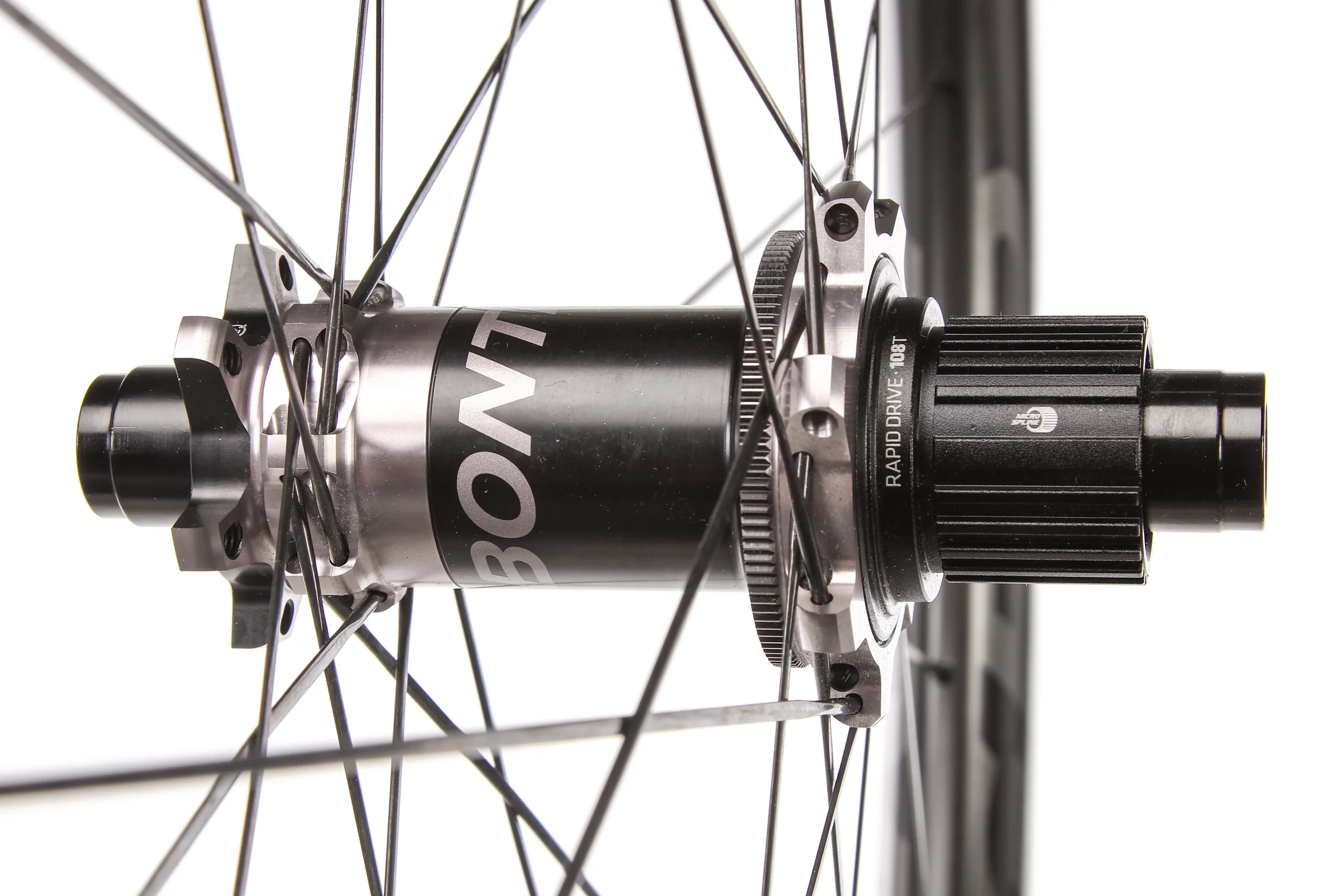 Bontrager Line Pro 30 Carbon Tubeless 29" Wheelset - Image 3