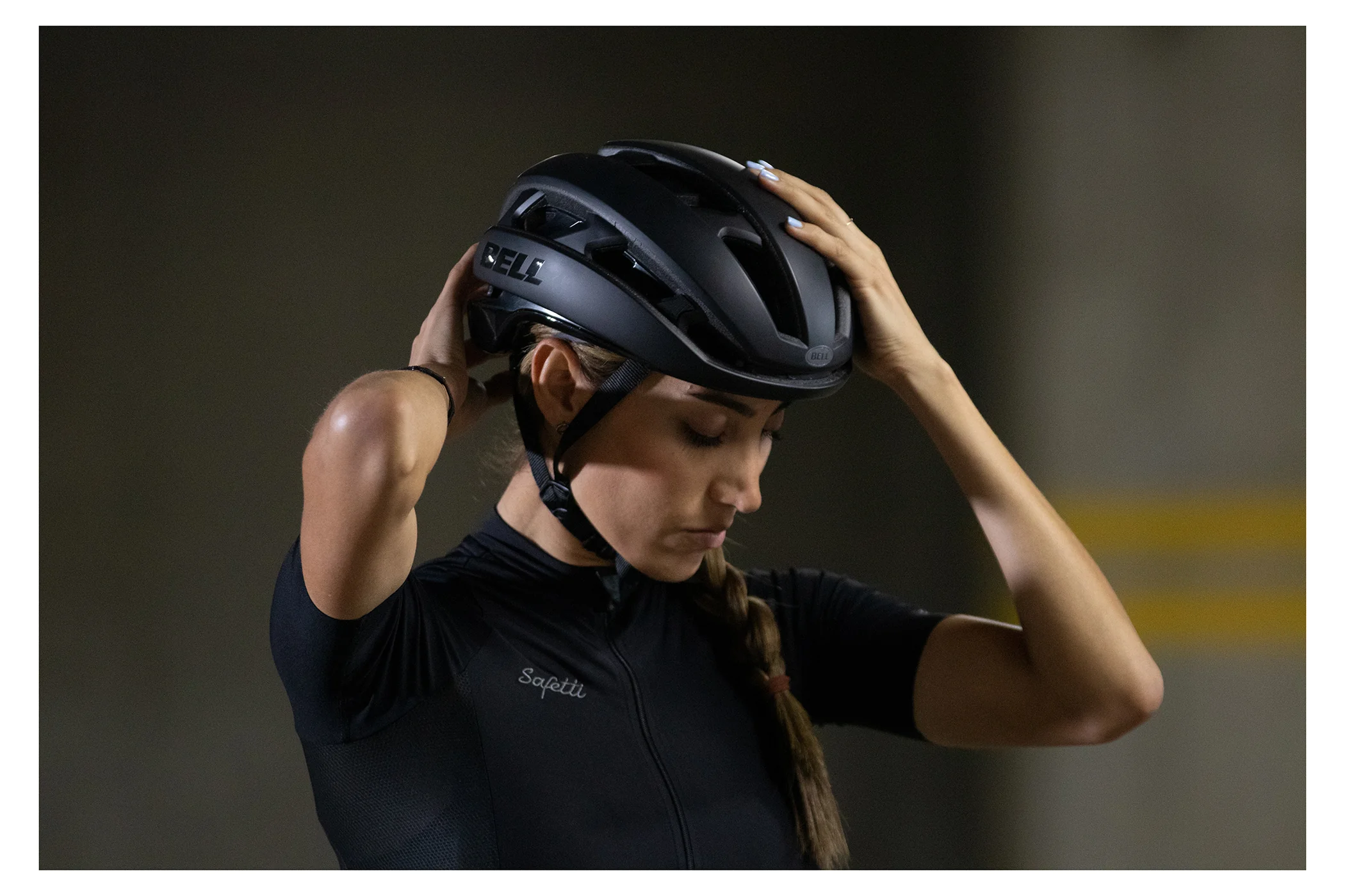 Bell XR Spherical Helmet - Image 12