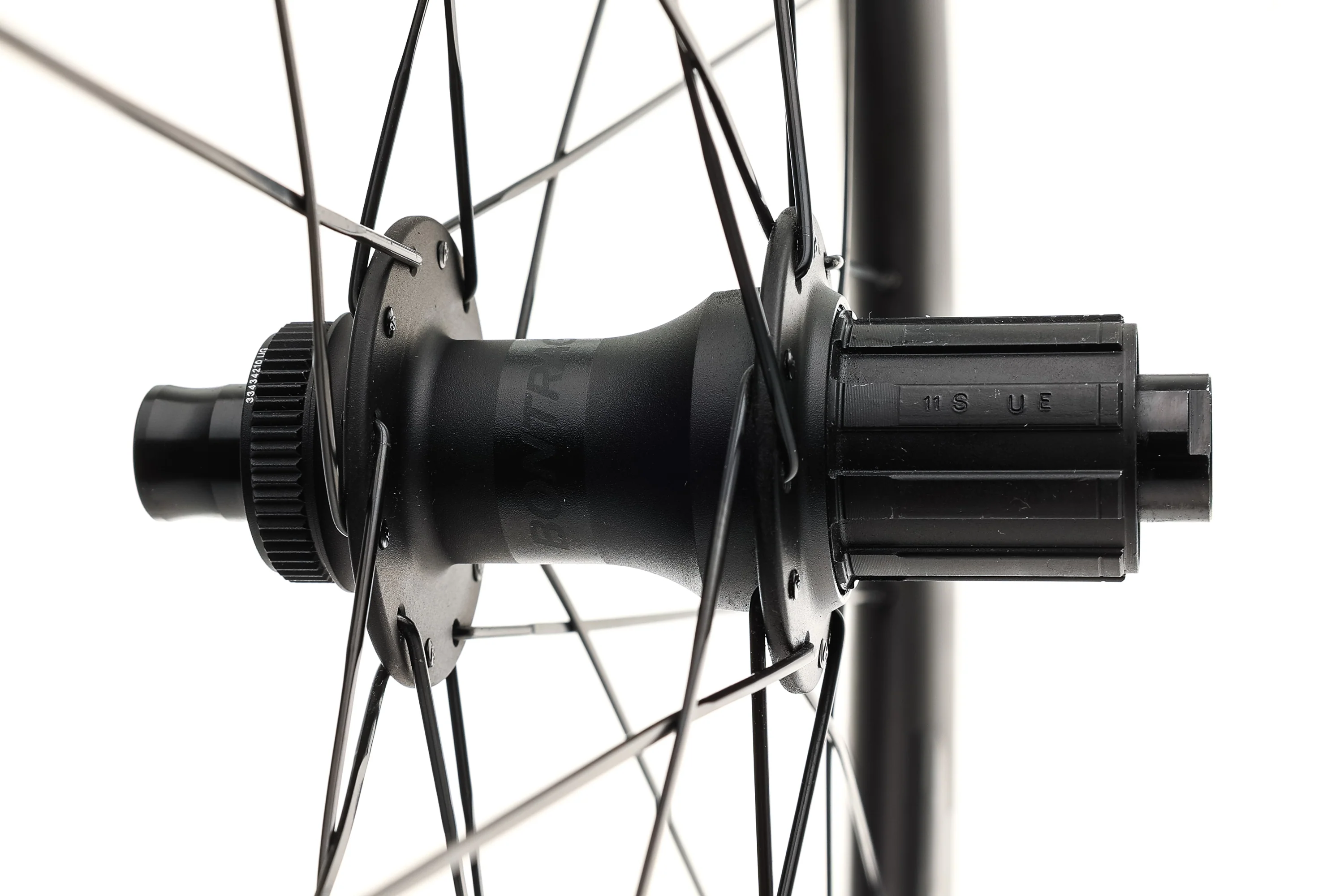 Bontrager Aeolus Elite 35 Carbon Tubeless 700c Wheelset - Image 3