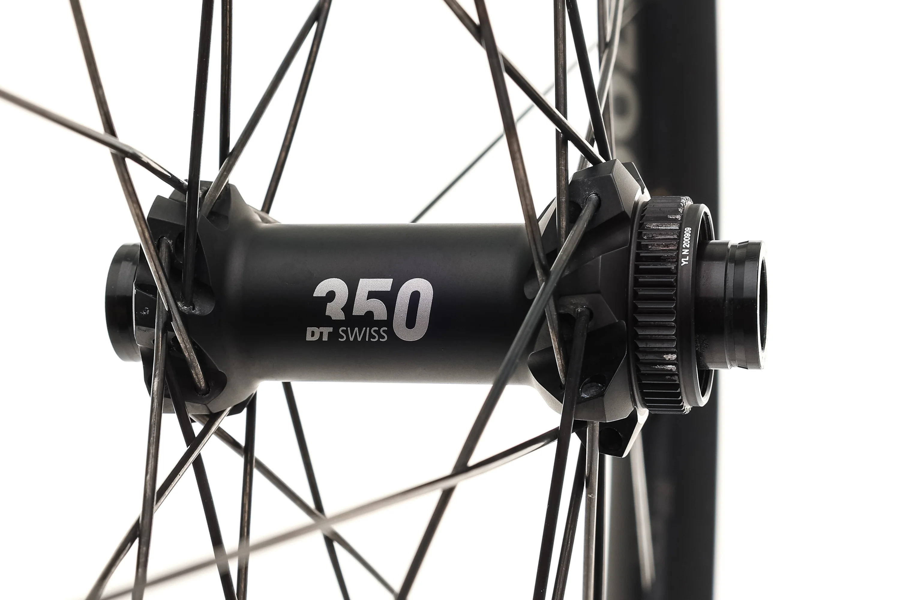 DT Swiss XM 1700 Spline 30 Aluminum Tubeless 27.5" Wheelset - Image 4