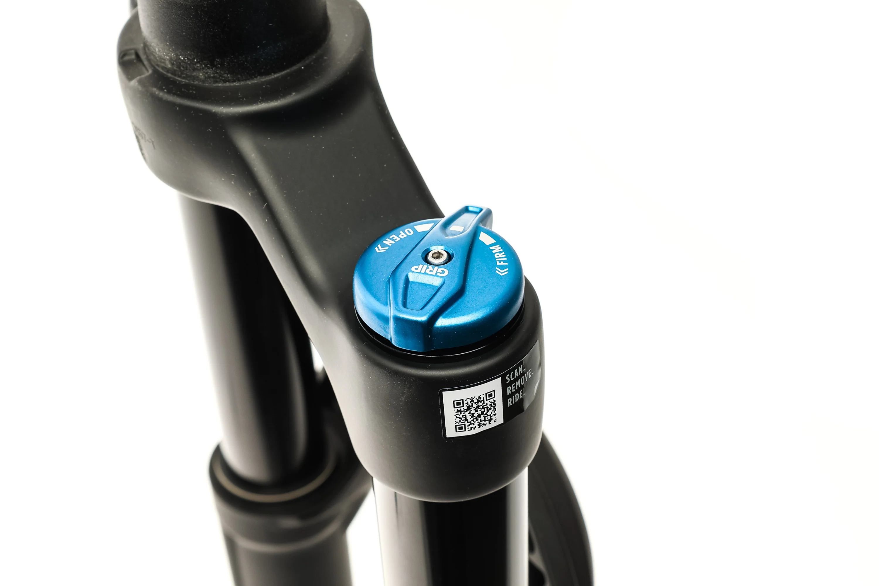 FOX Performance Series 34 Float 29" 130mm Fork 15x110mm 44mm Offset - 2023 Black w/ White Decals - Image 4