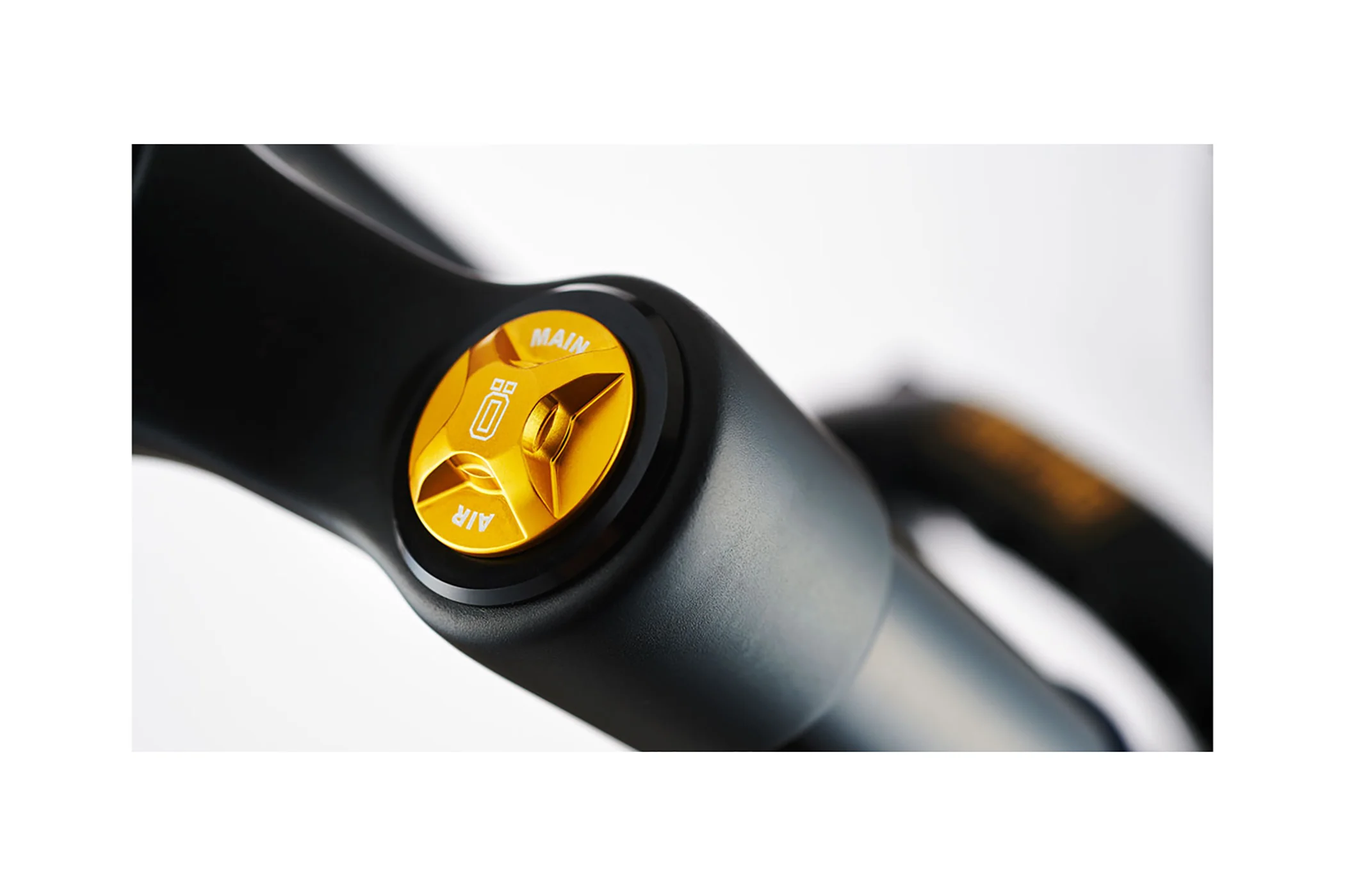 Öhlins RXF38 m.2 160mm Fork/TTX22 m.2 Coil Shock Package for 2022-2023 Specialized Turbo Levo - Image 6