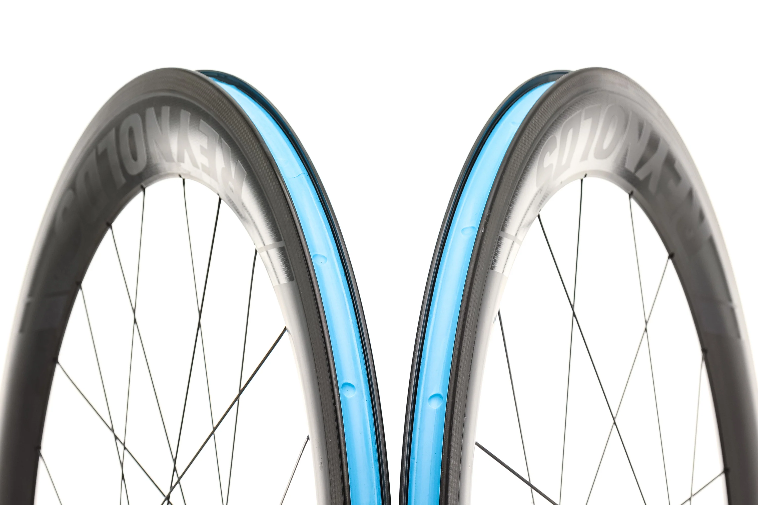 Reynolds Blacklabel Aero 65 Carbon Tubeless 700c Wheelset - Image 5